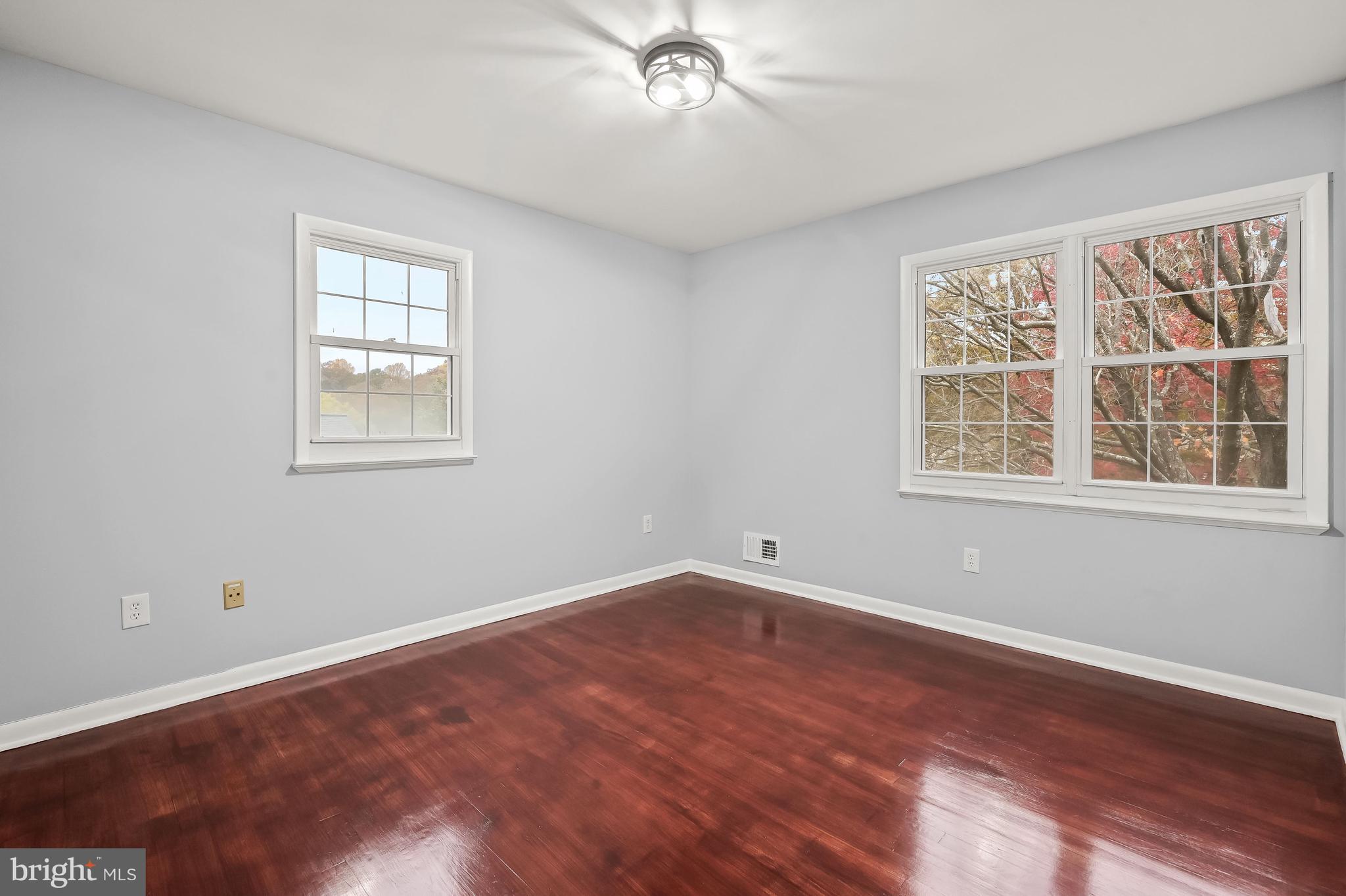 WOODBRIDGE VALLEY - Residential