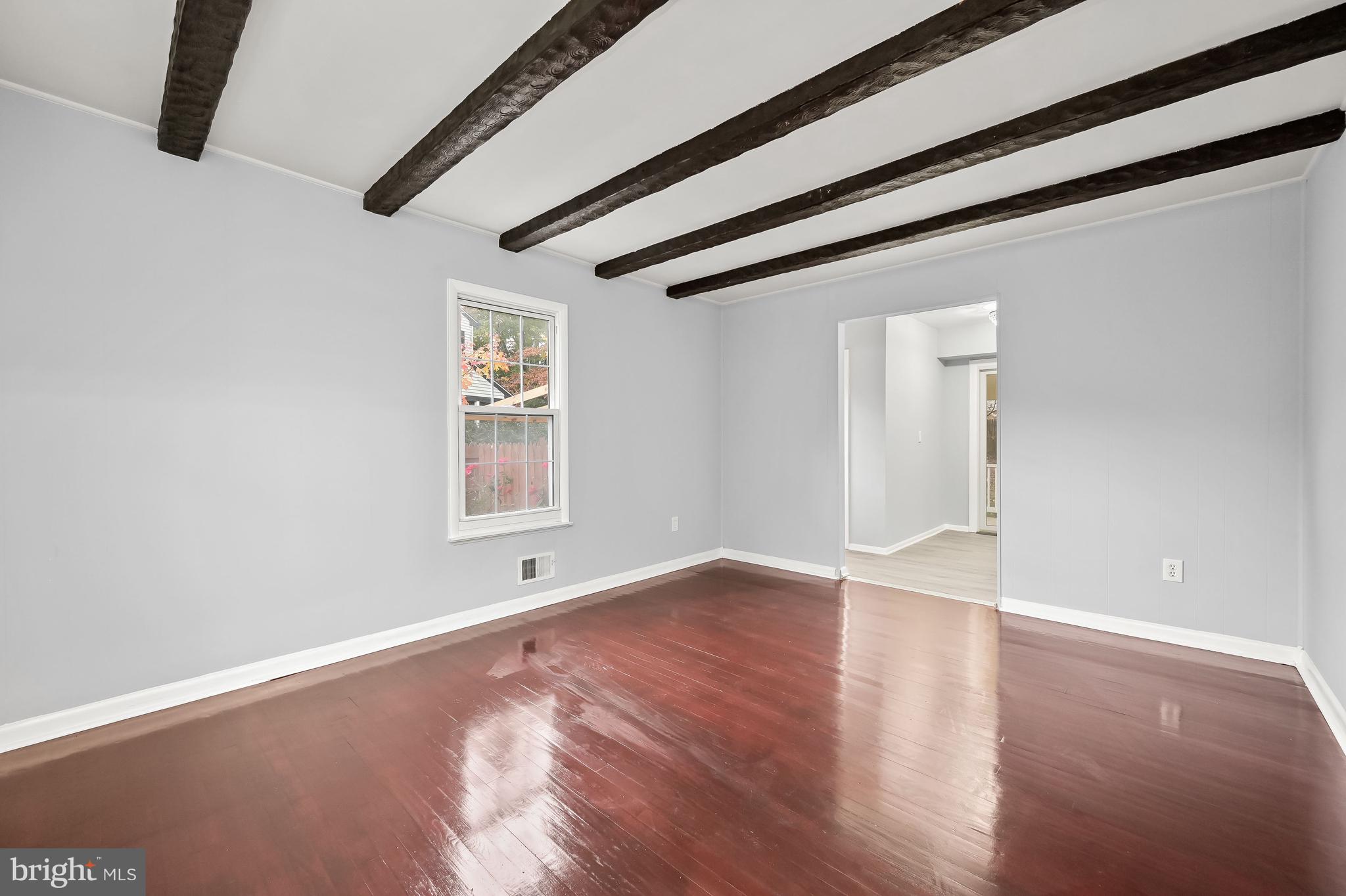 WOODBRIDGE VALLEY - Residential