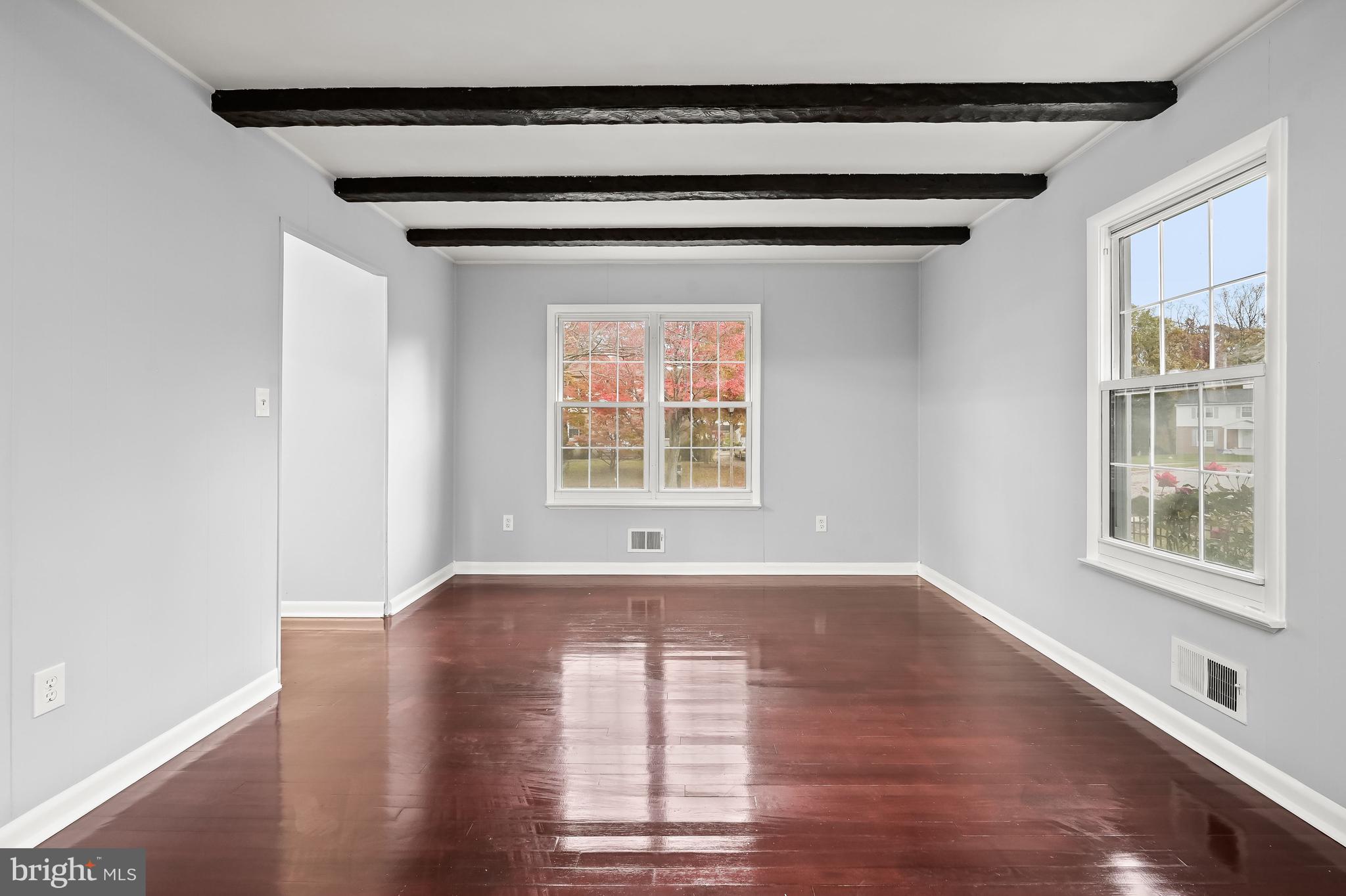 WOODBRIDGE VALLEY - Residential