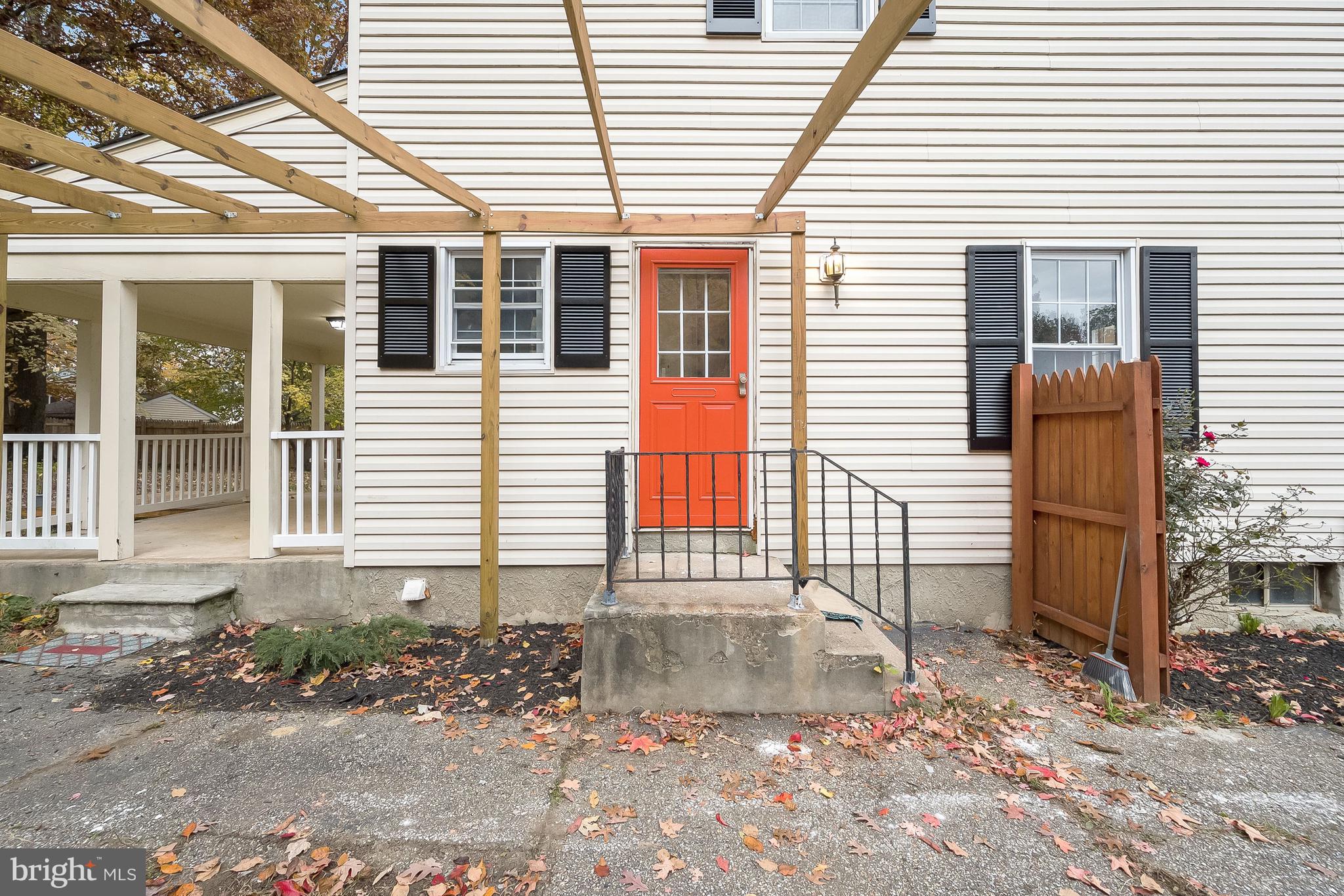 WOODBRIDGE VALLEY - Residential