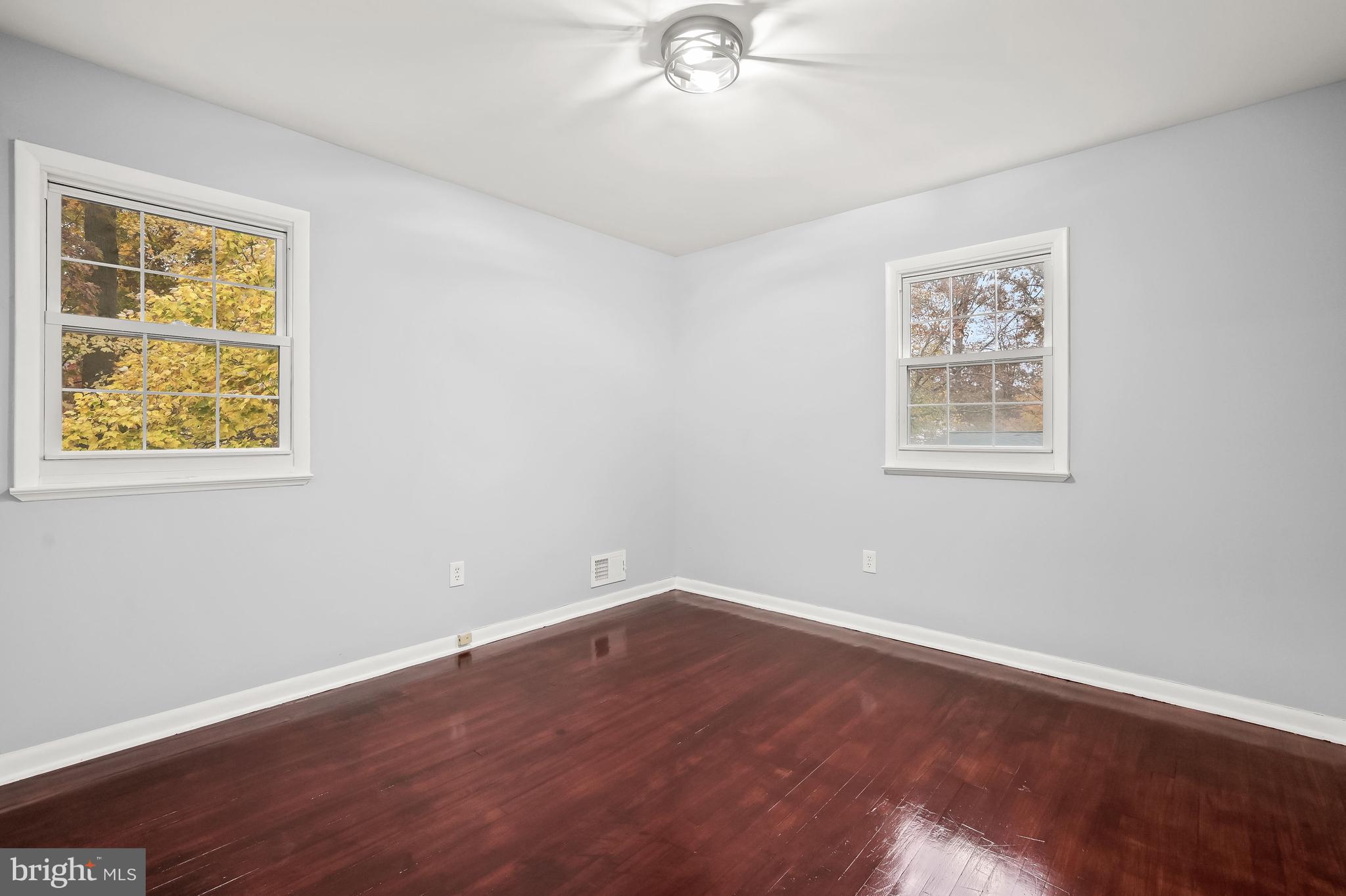 WOODBRIDGE VALLEY - Residential