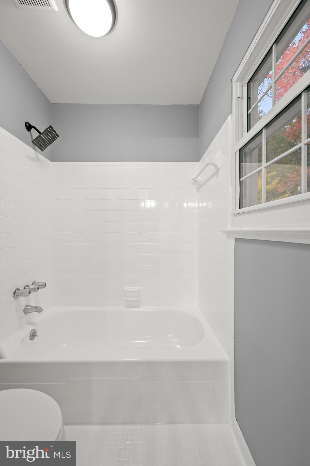 WOODBRIDGE VALLEY - Residential