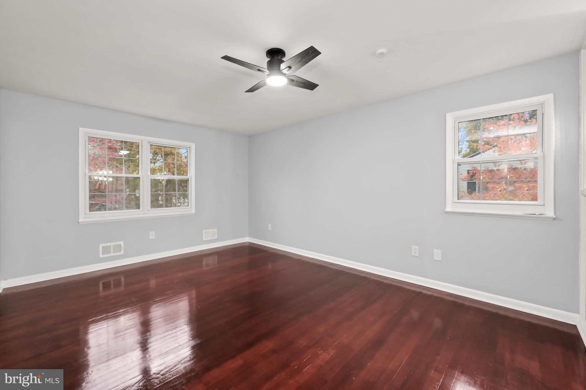 WOODBRIDGE VALLEY - Residential