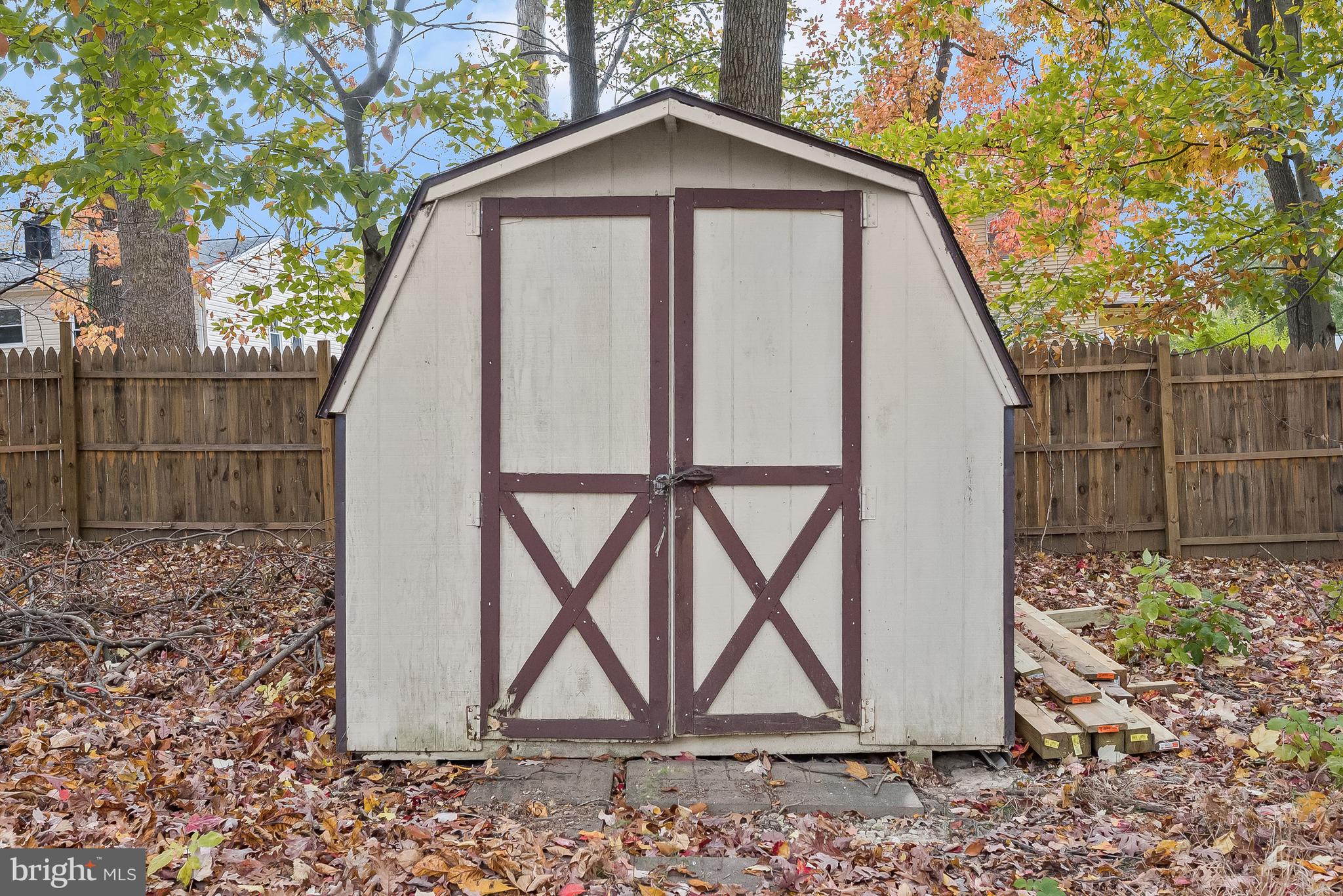 WOODBRIDGE VALLEY - Residential