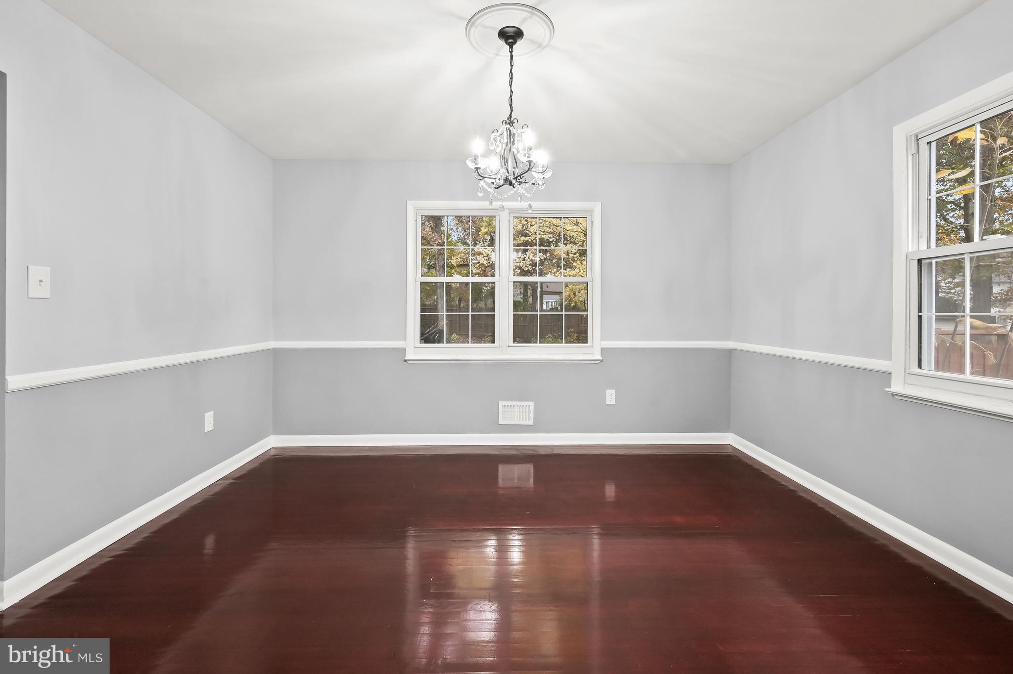 WOODBRIDGE VALLEY - Residential