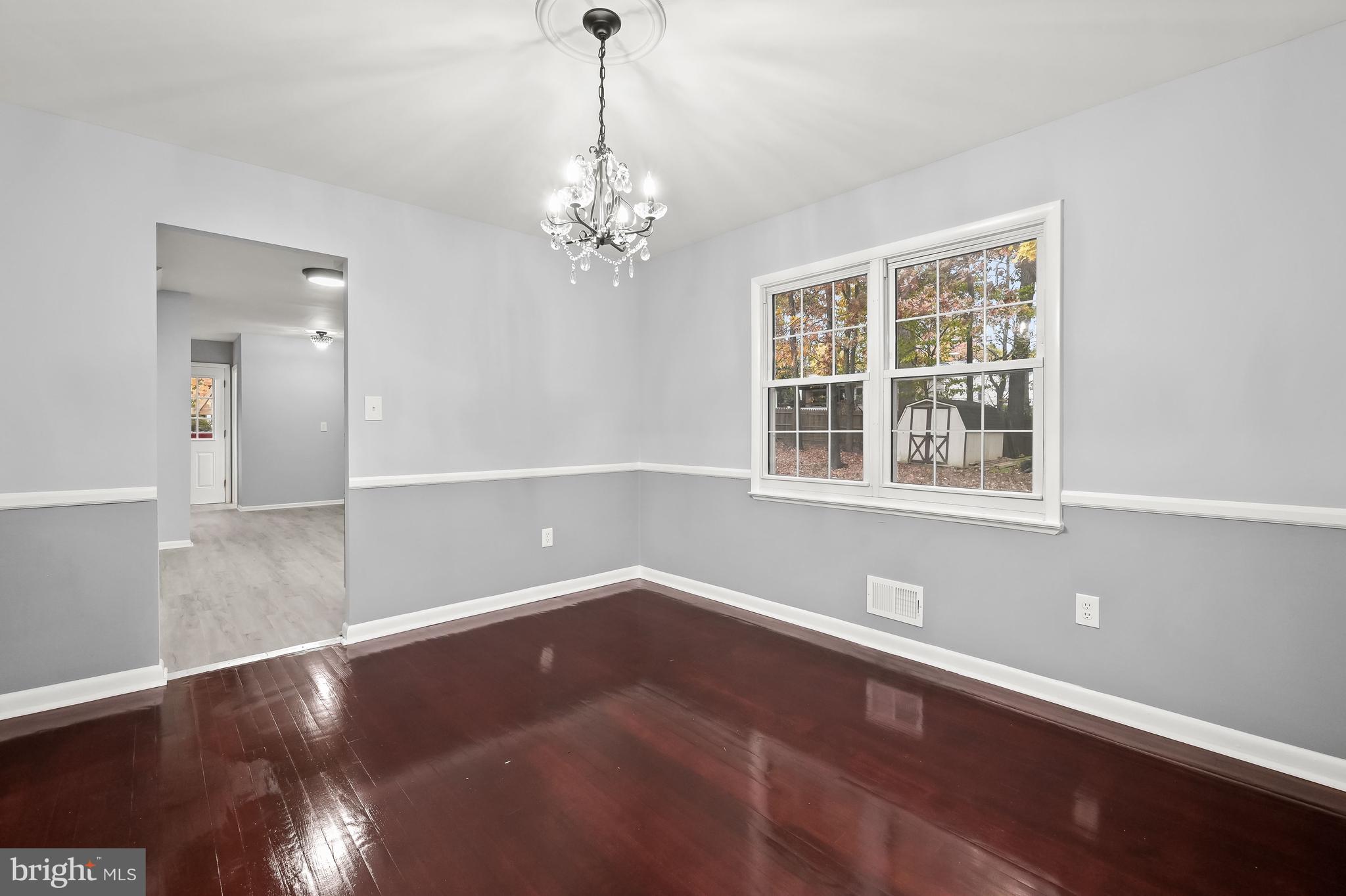 WOODBRIDGE VALLEY - Residential