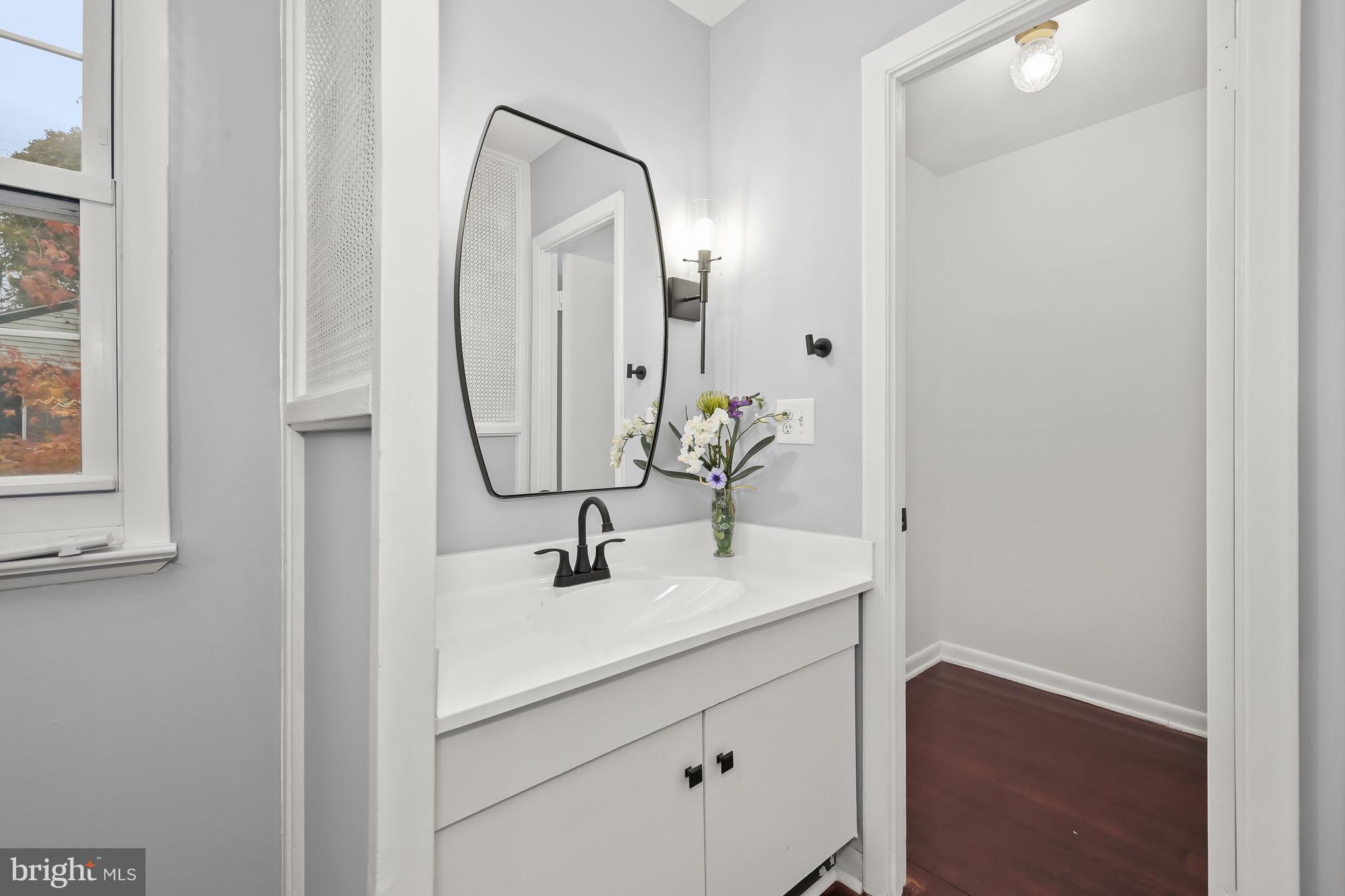 WOODBRIDGE VALLEY - Residential