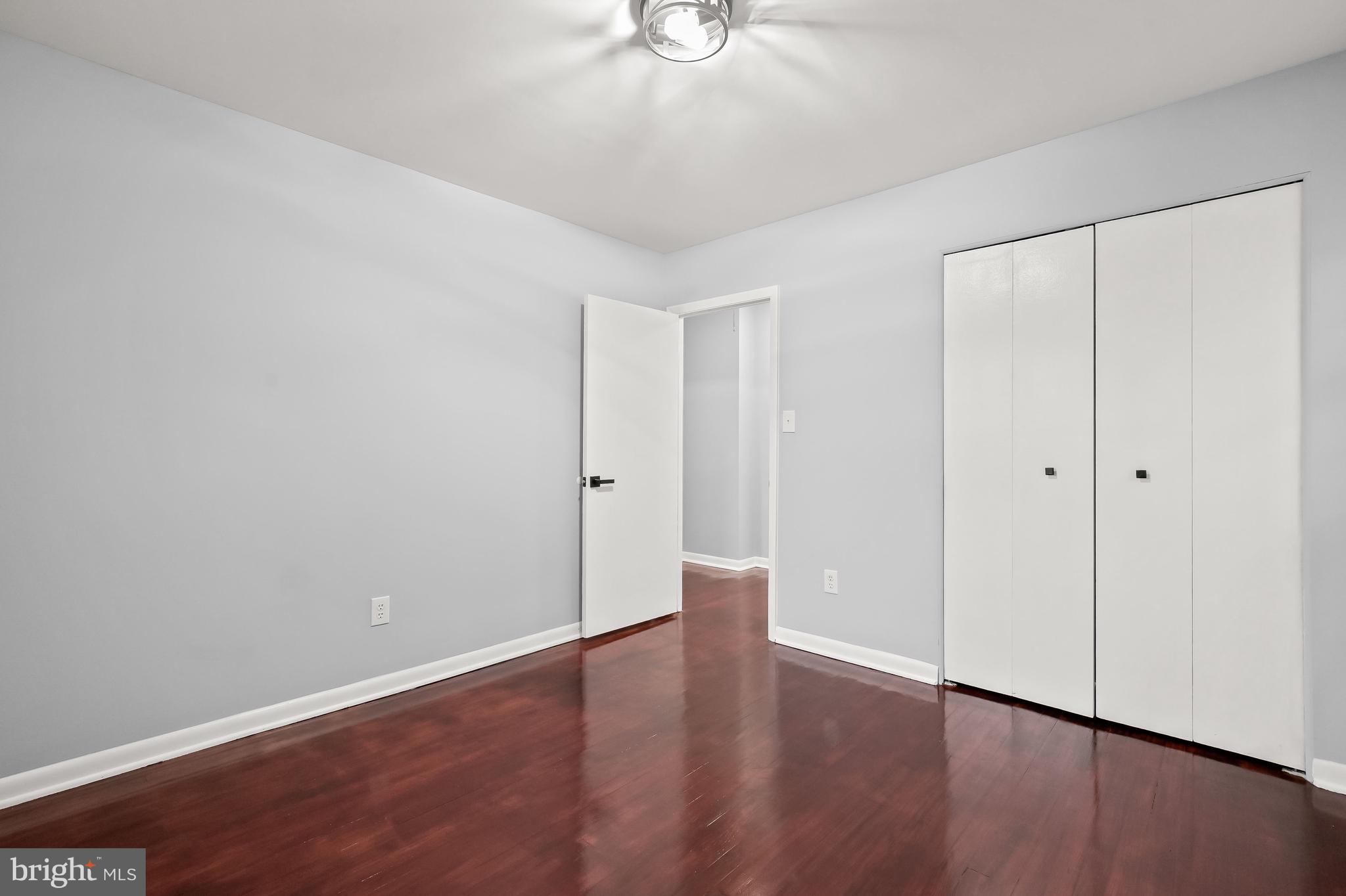 WOODBRIDGE VALLEY - Residential