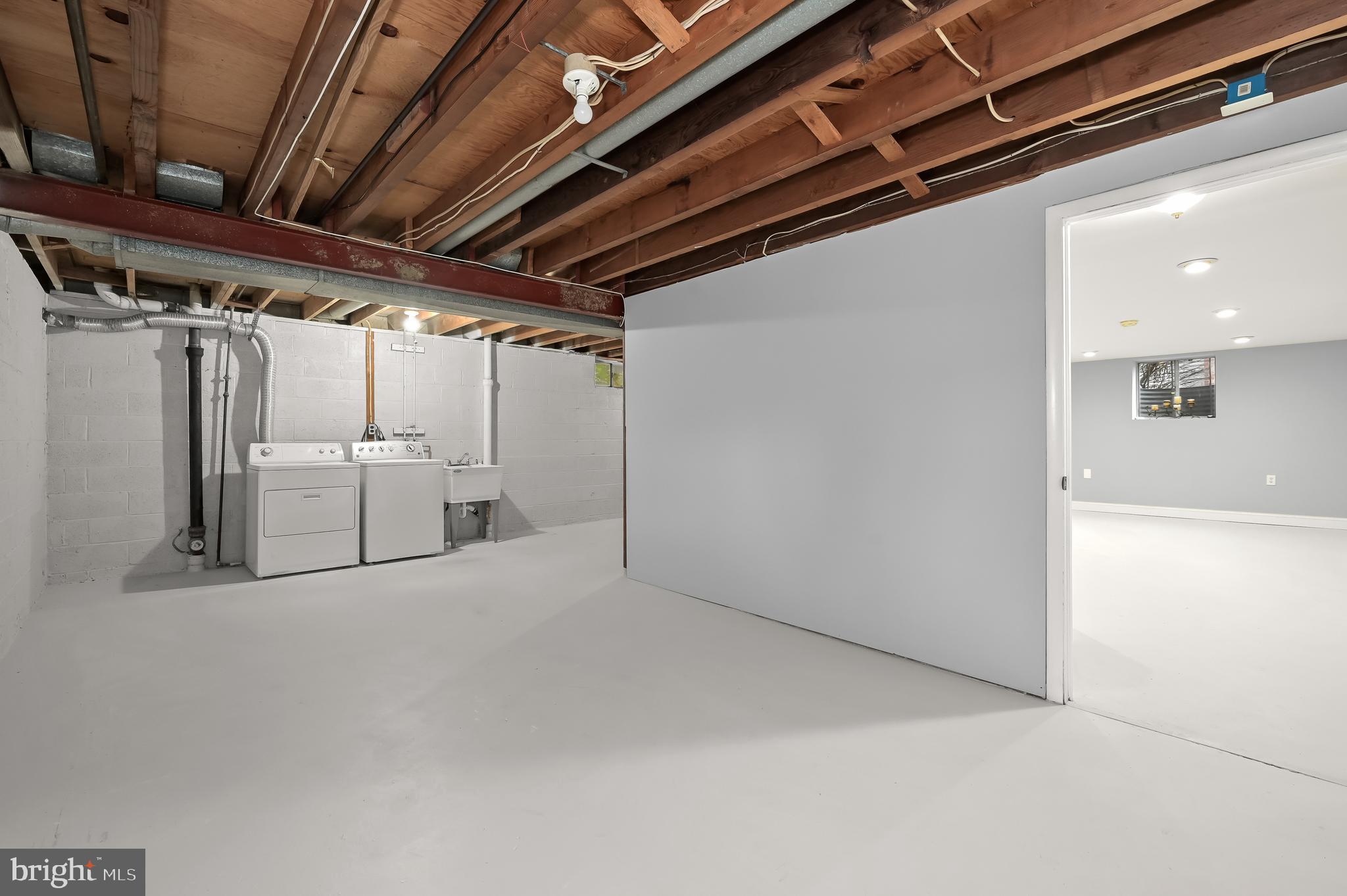 WOODBRIDGE VALLEY - Residential