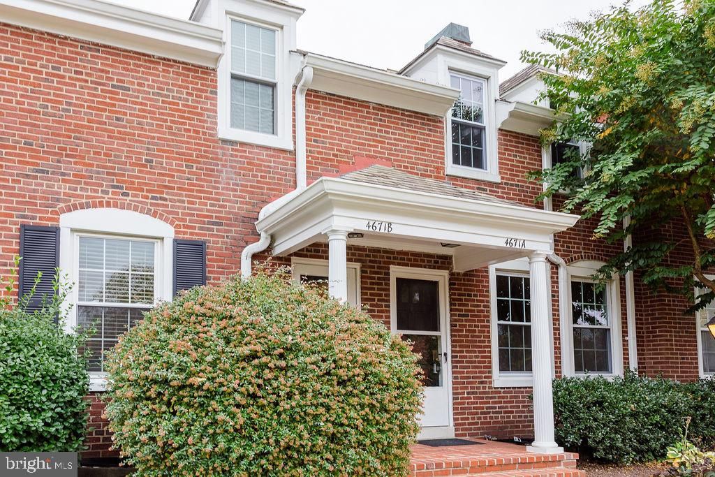 Photo of 4671 36th Street S #A, ARLINGTON, VA 22206 (MLS # VAAR2065638)