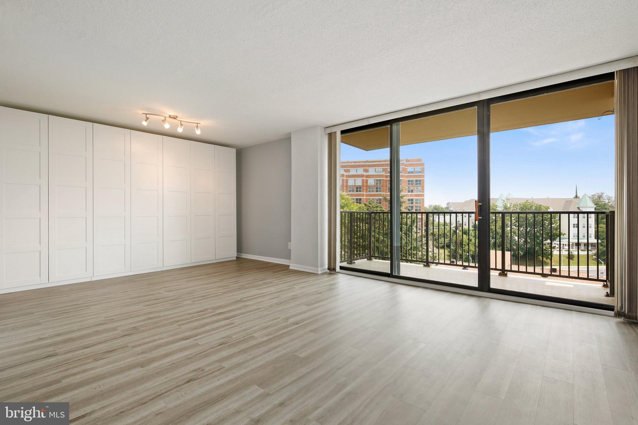 4 MONROE STREET 704