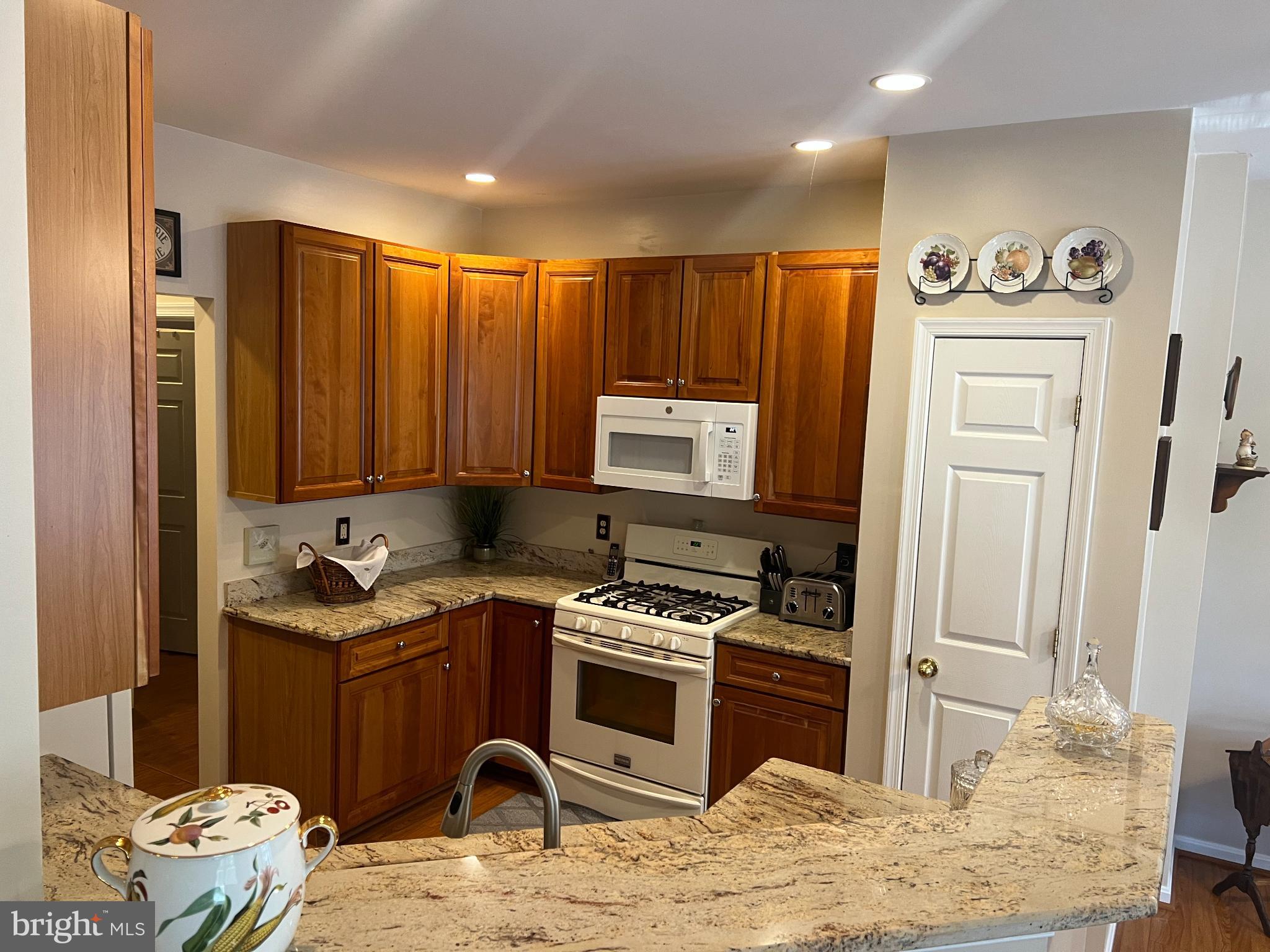 HOPKINS LANDING - Residential