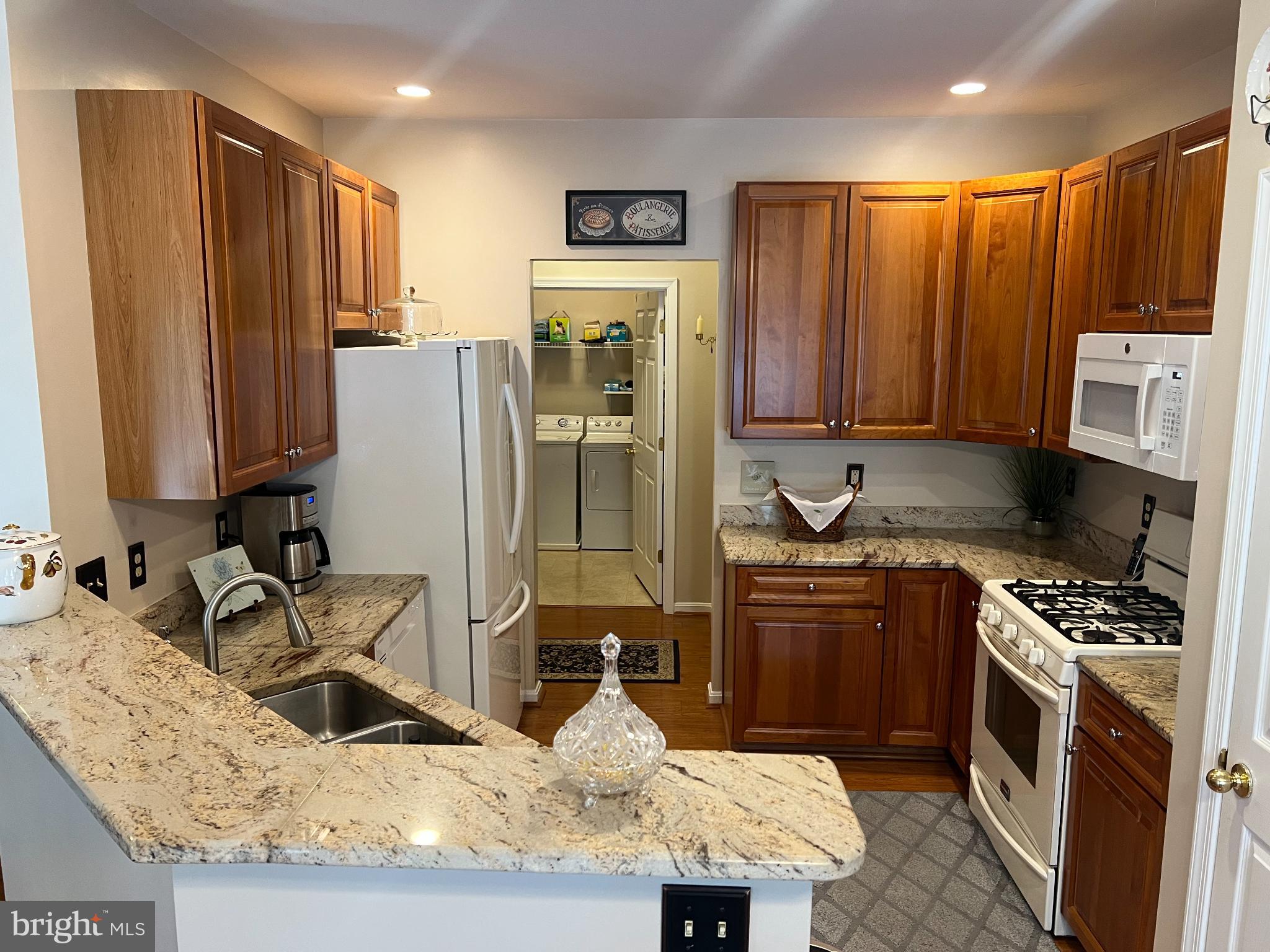 HOPKINS LANDING - Residential