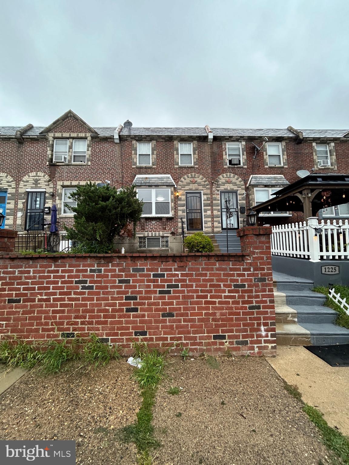1223 GREEBY STREET