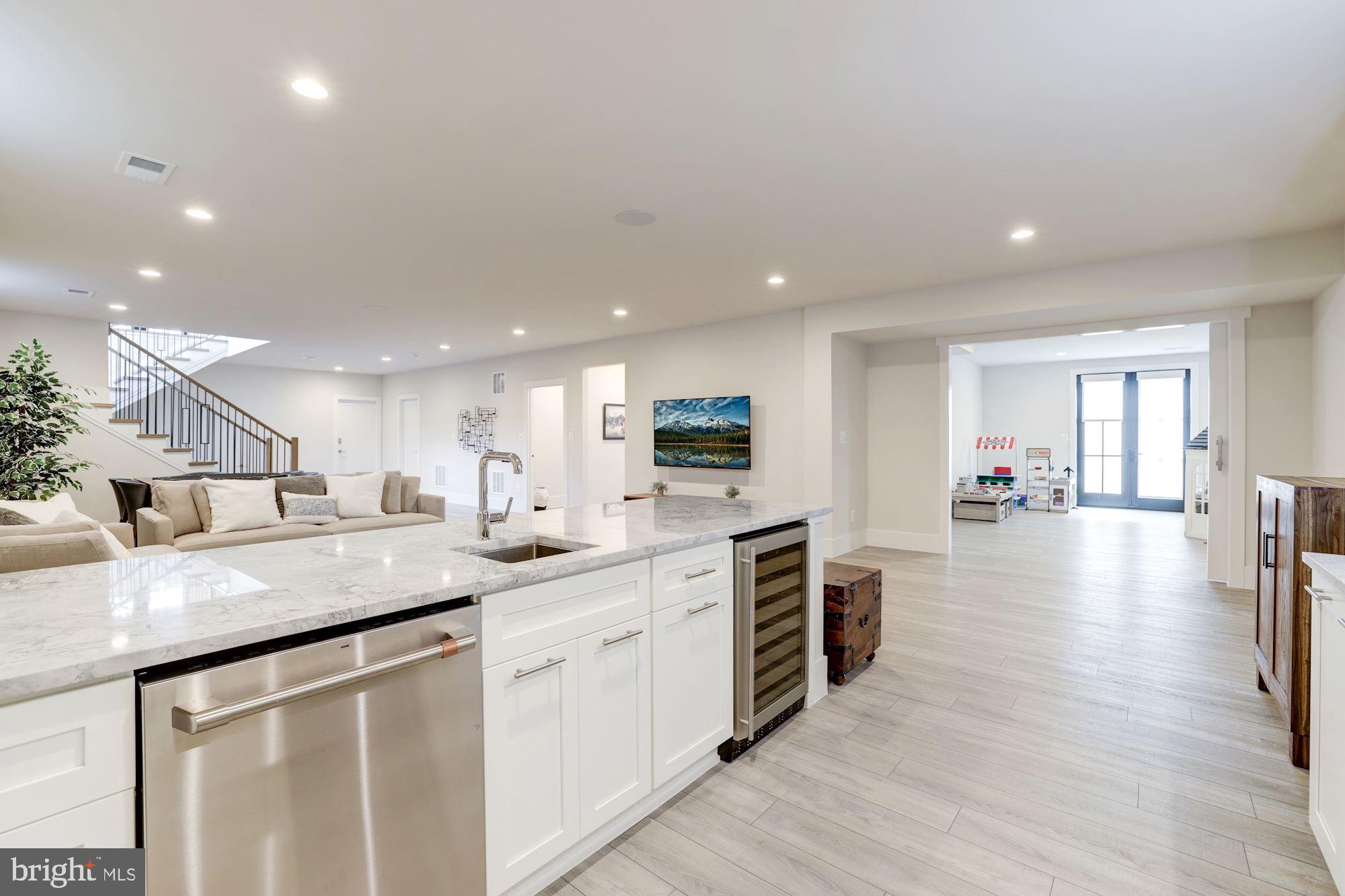 RETREAT AT MCLEAN AND MEHR FARM - Residential