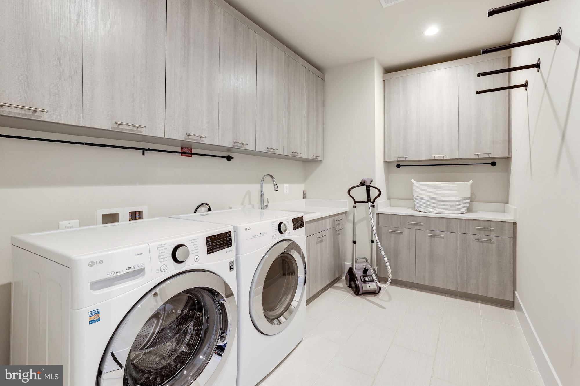 RETREAT AT MCLEAN AND MEHR FARM - Residential