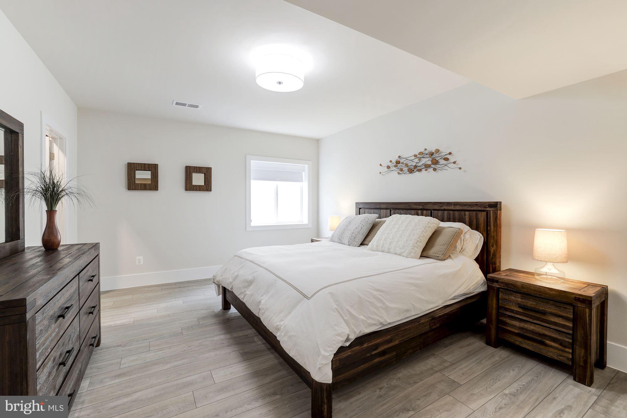 RETREAT AT MCLEAN AND MEHR FARM - Residential