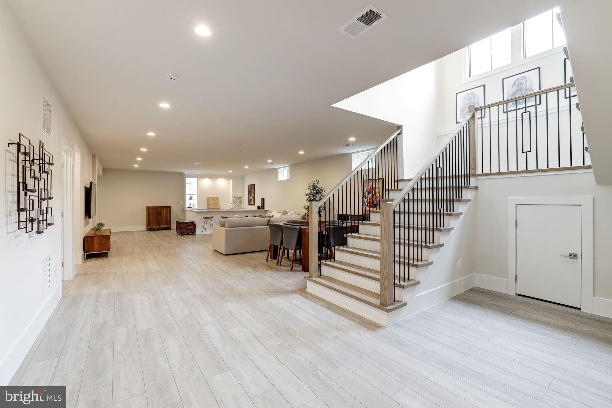 RETREAT AT MCLEAN AND MEHR FARM - Residential