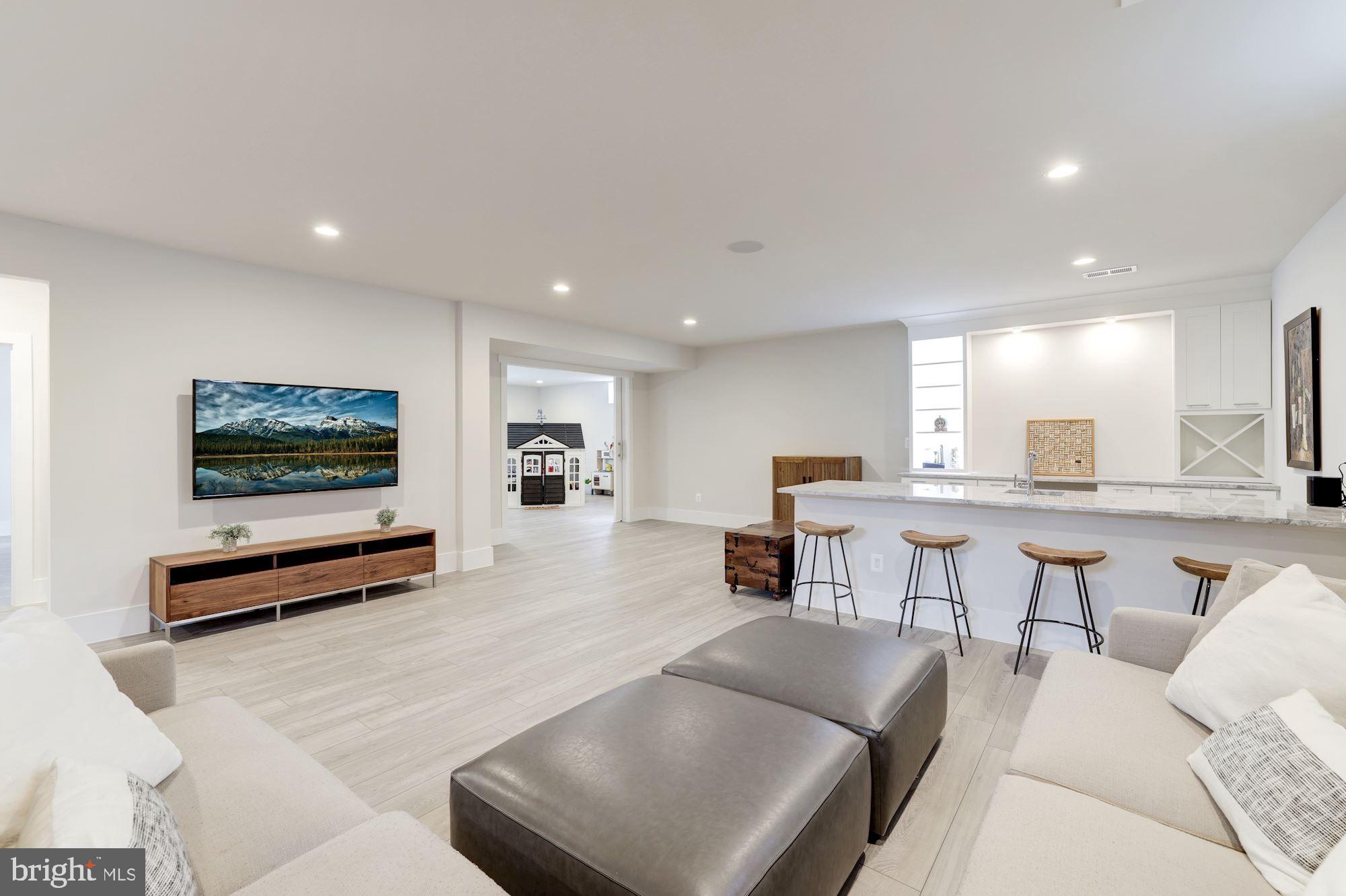 RETREAT AT MCLEAN AND MEHR FARM - Residential