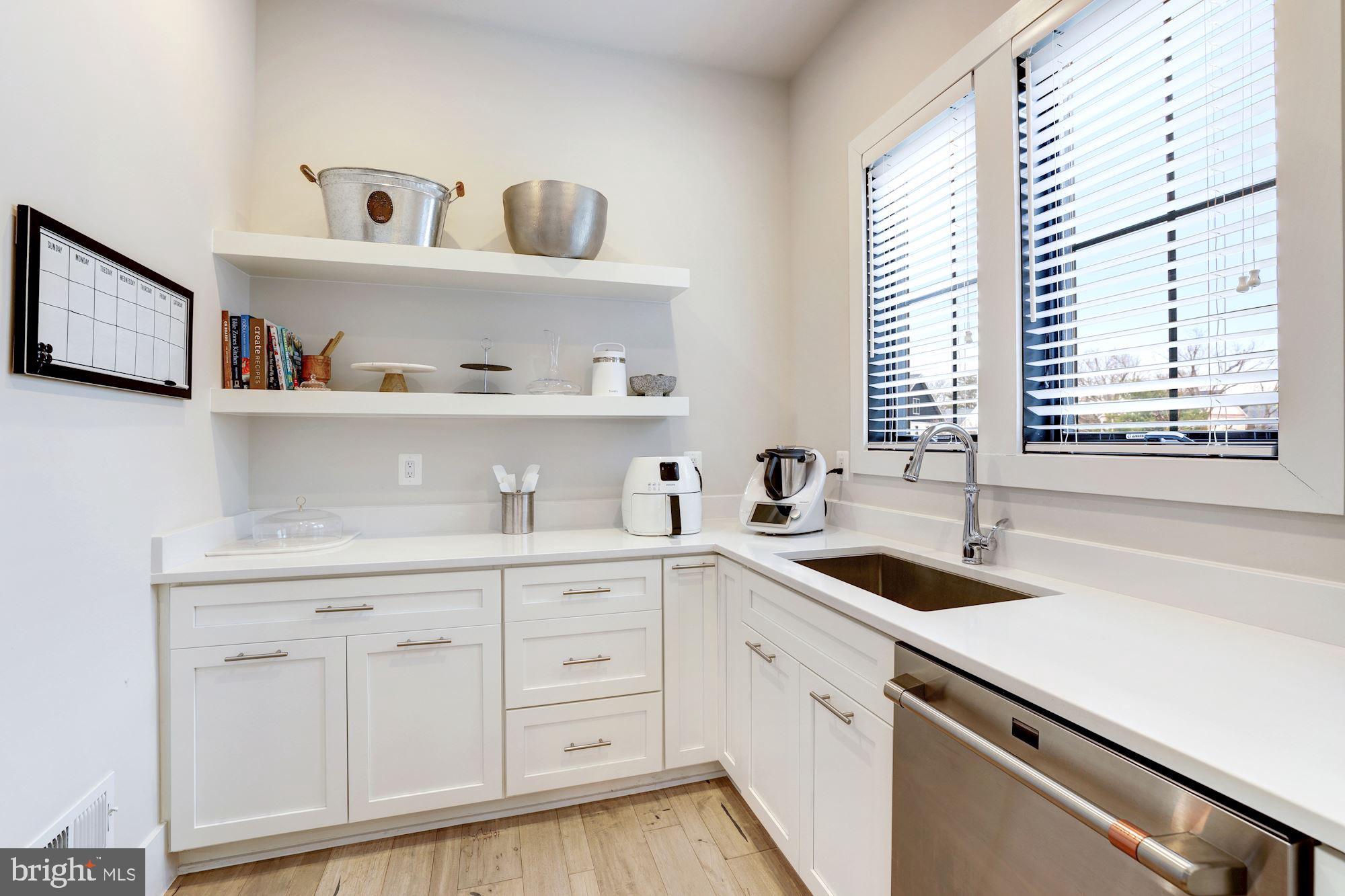 RETREAT AT MCLEAN AND MEHR FARM - Residential