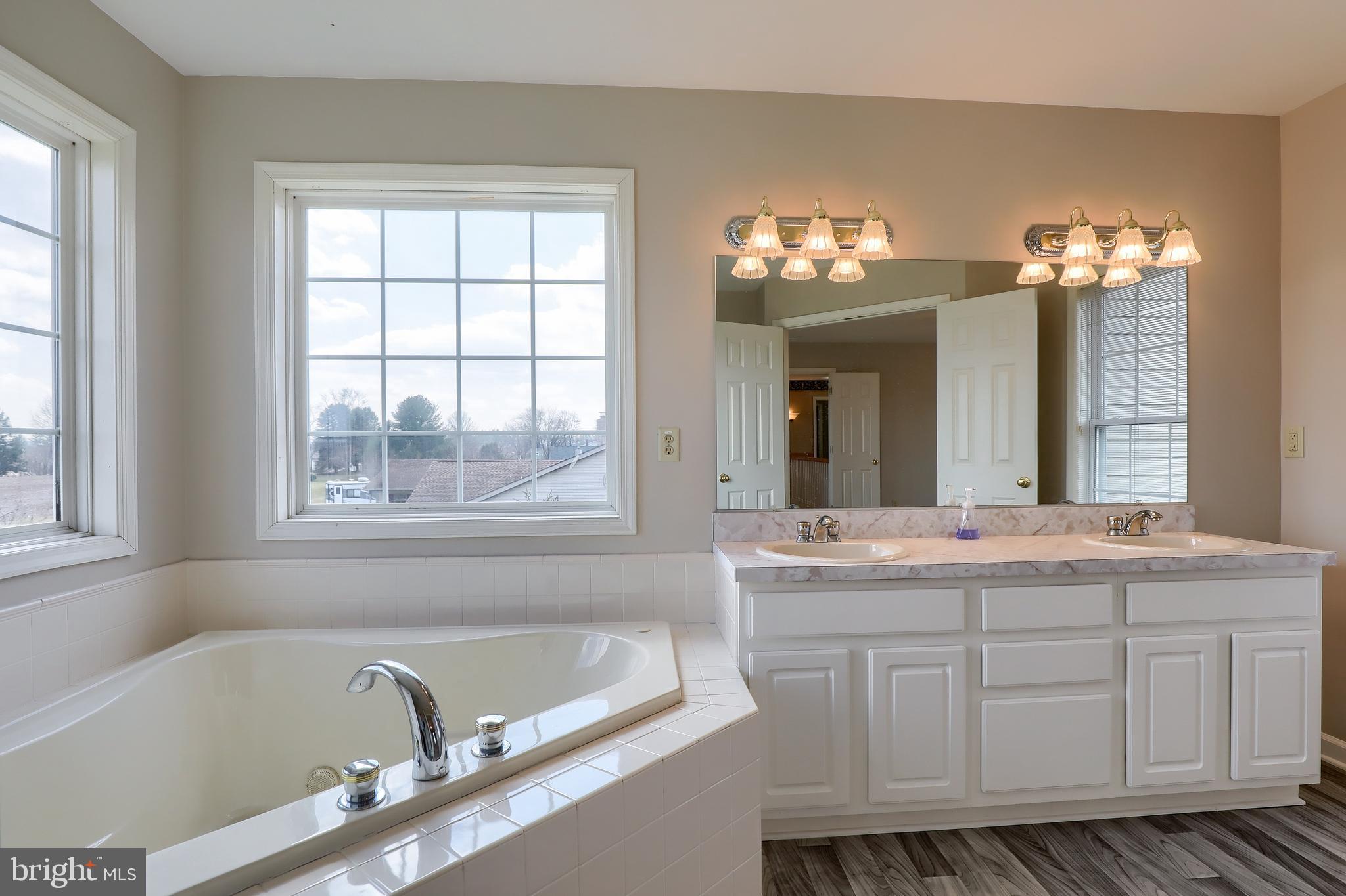 HONEY RUN GOLF COURSE - Residential