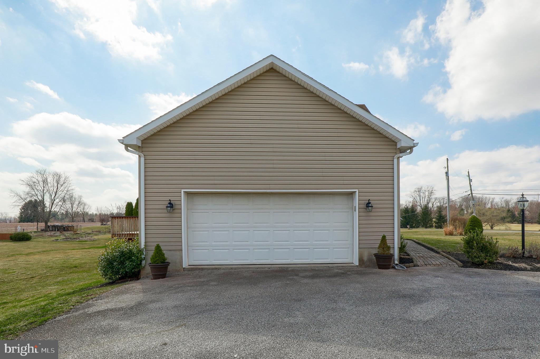 HONEY RUN GOLF COURSE - Residential