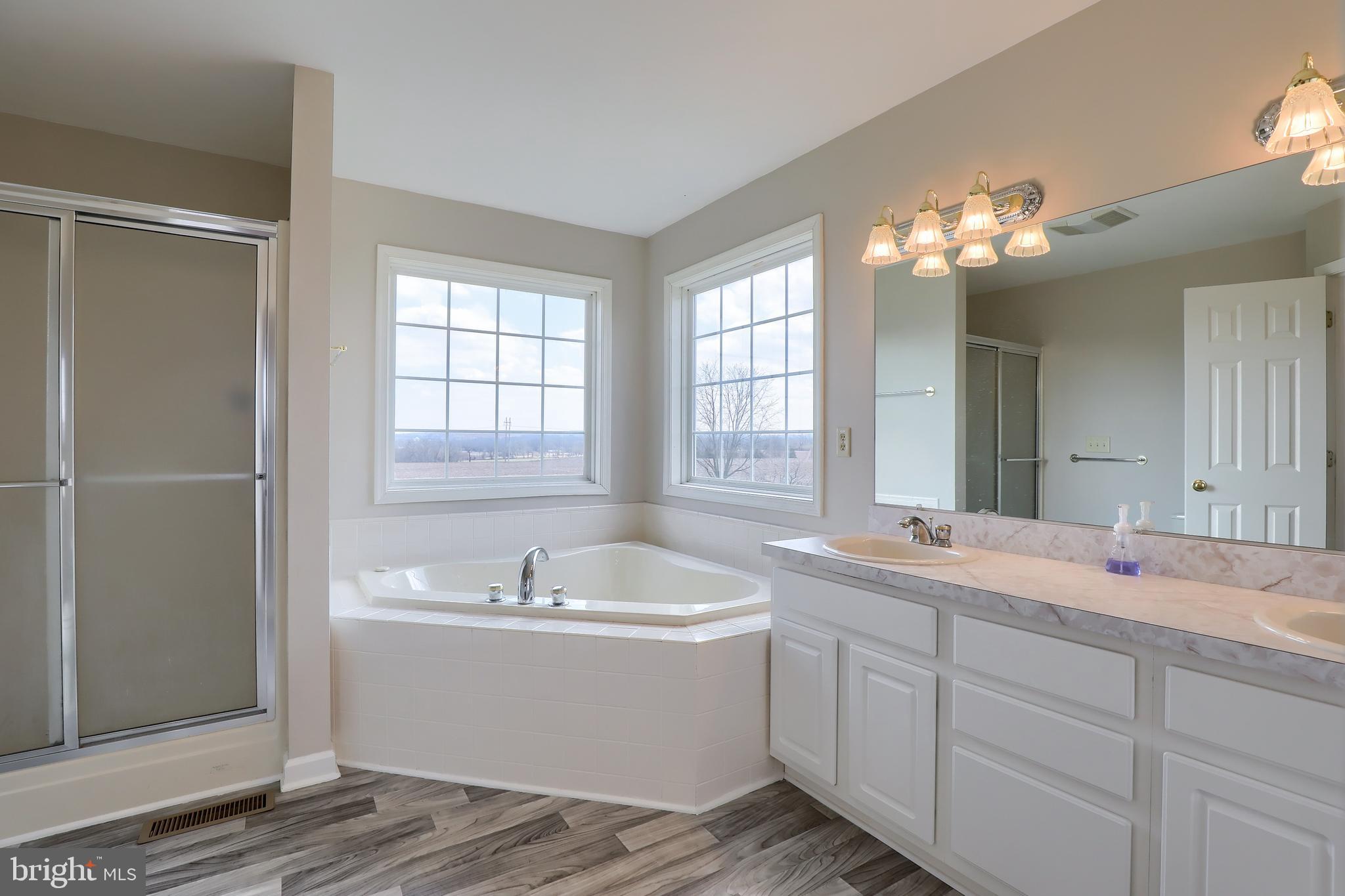 HONEY RUN GOLF COURSE - Residential