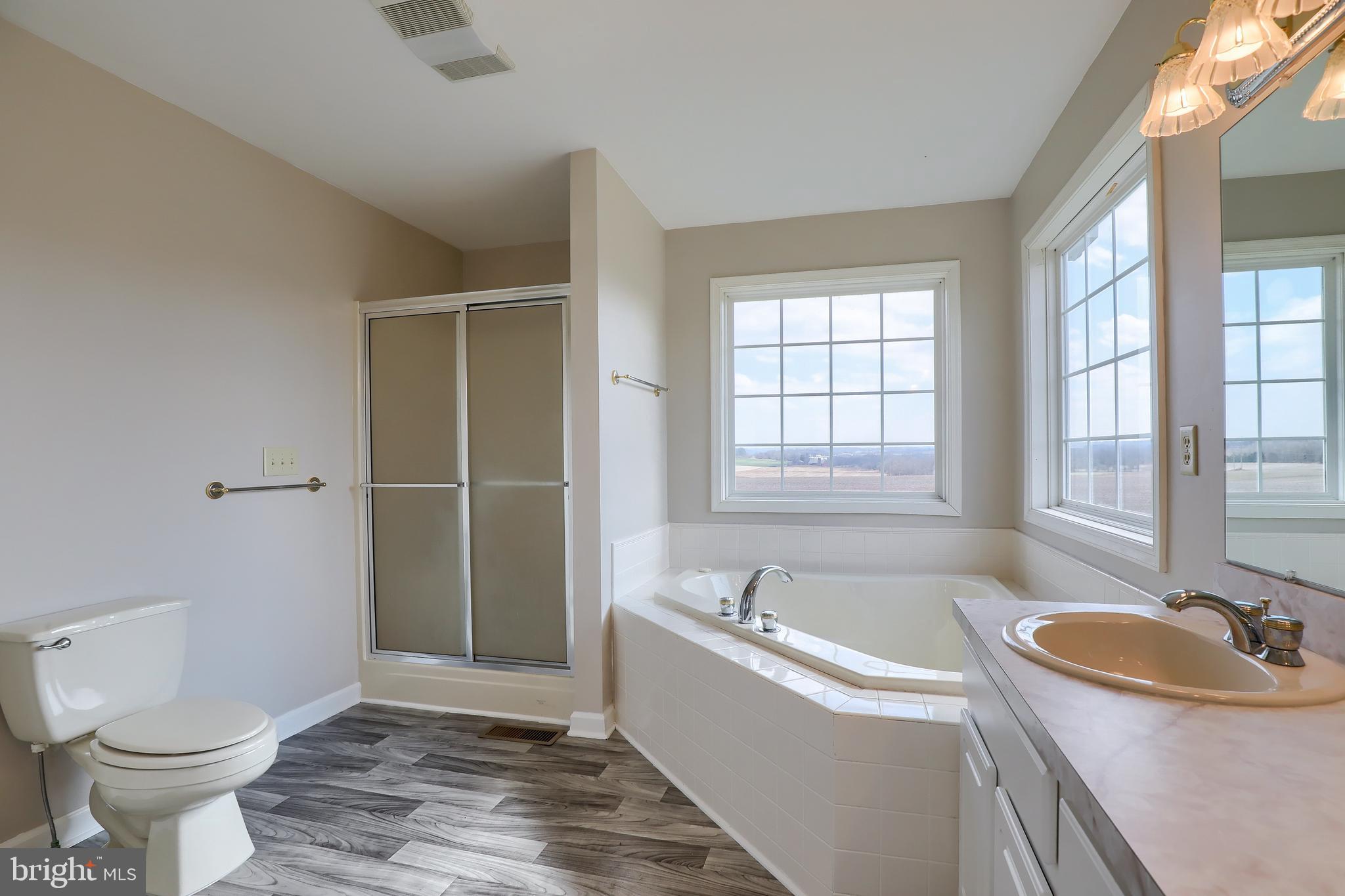 HONEY RUN GOLF COURSE - Residential