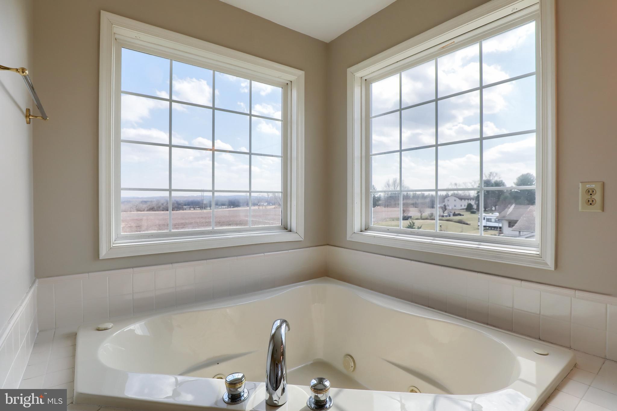 HONEY RUN GOLF COURSE - Residential