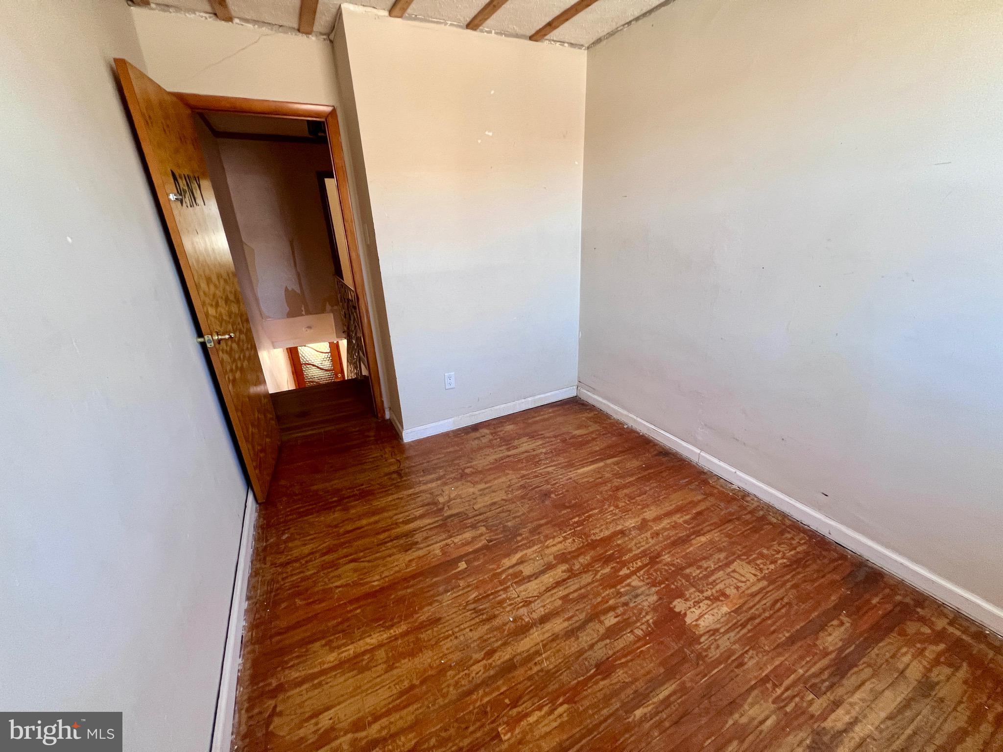 MAYFAIR (EAST) - Residential