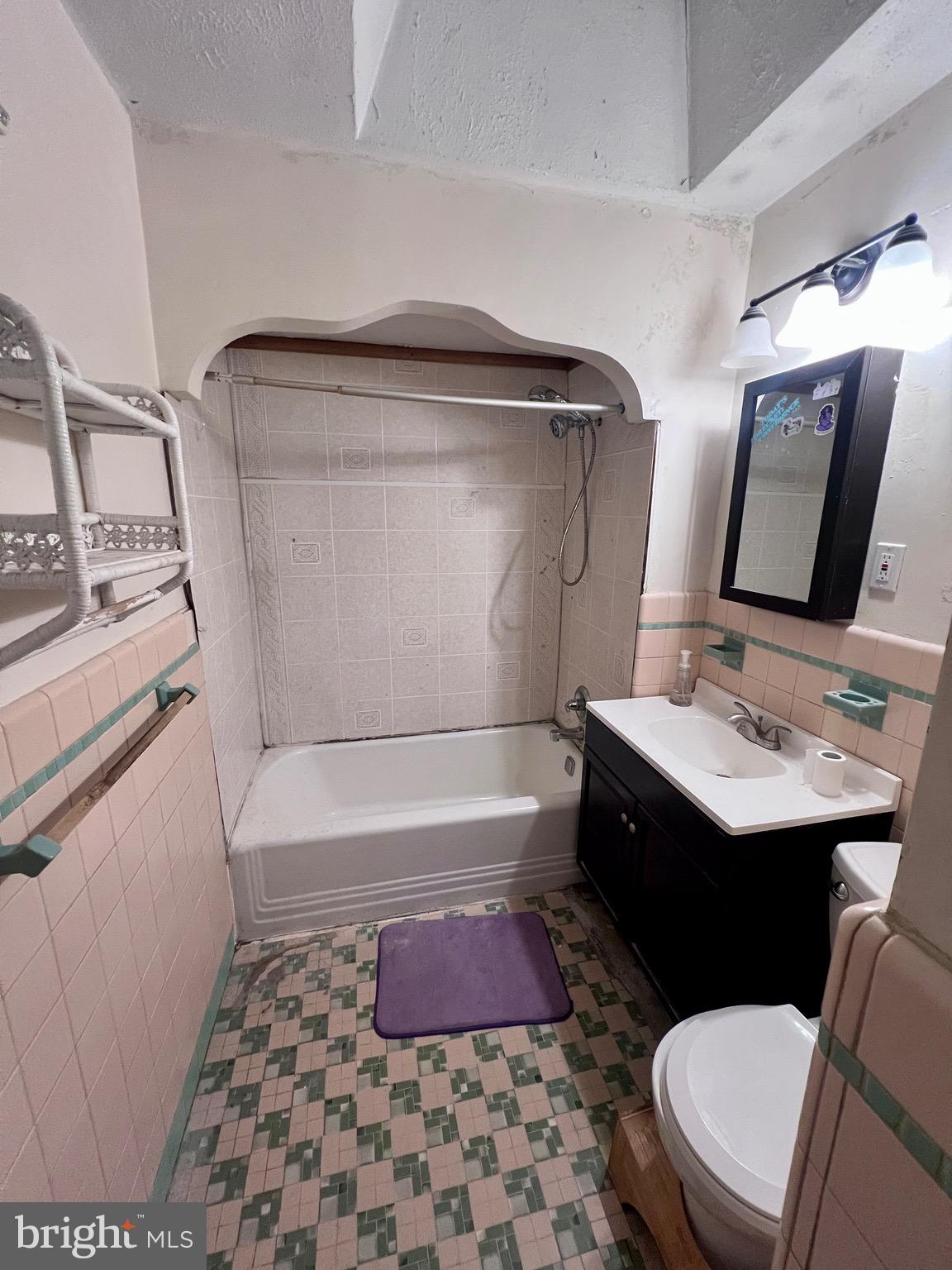 MAYFAIR (EAST) - Residential