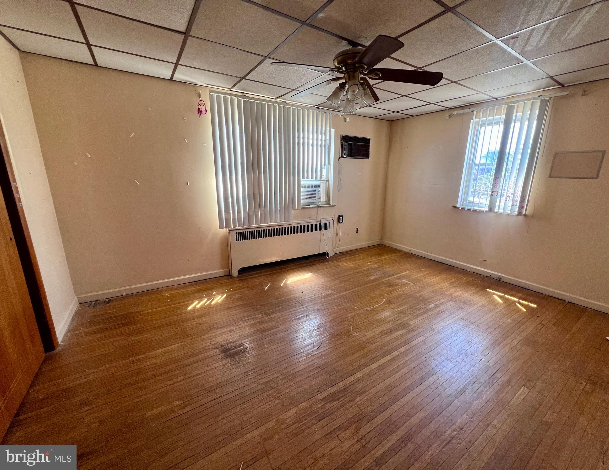 MAYFAIR (EAST) - Residential