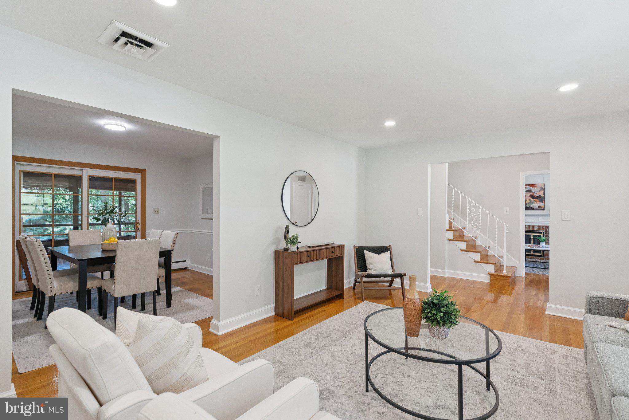 NORTH SHERWOOD FOREST - Residential