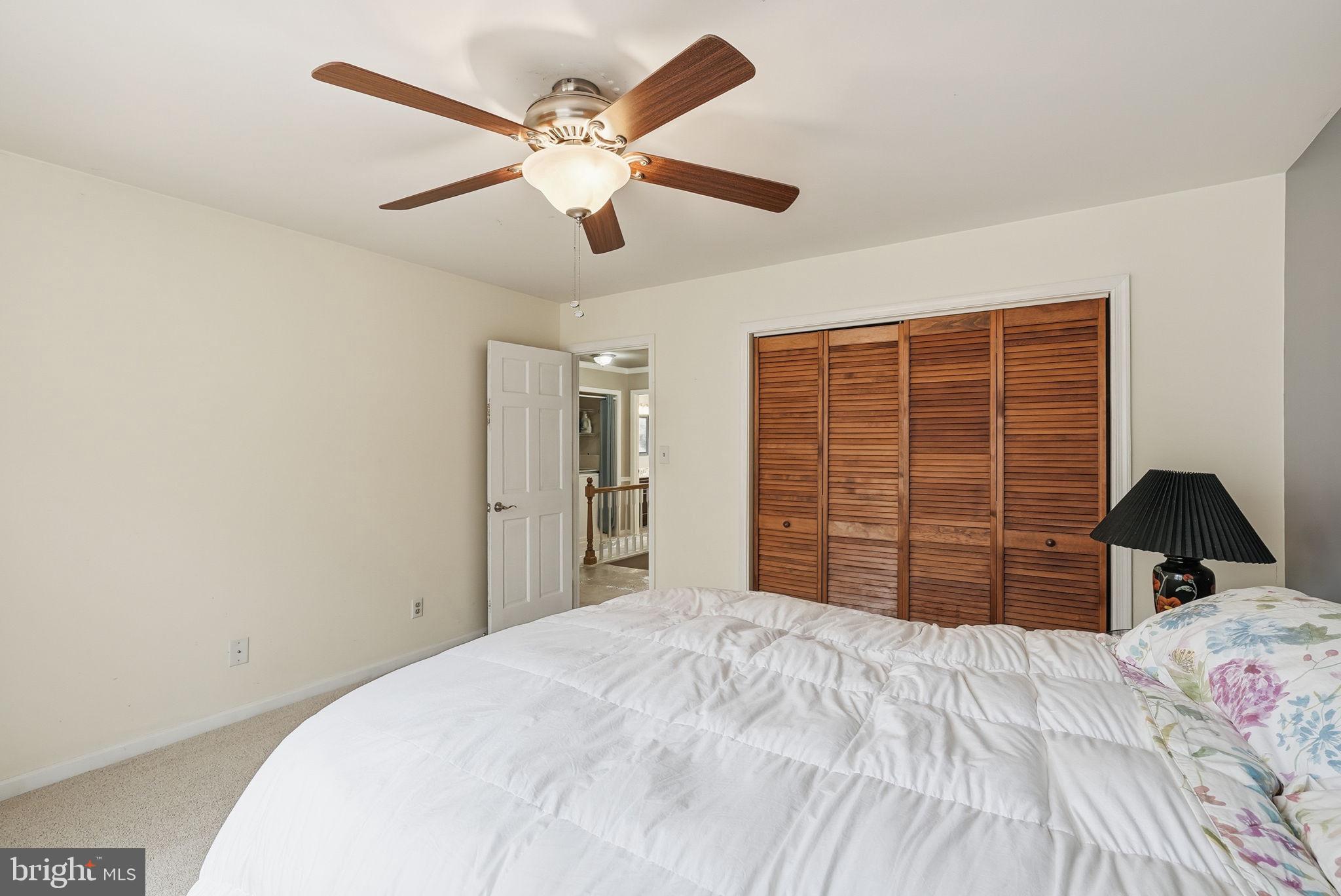 TWIN LAKES - Residential