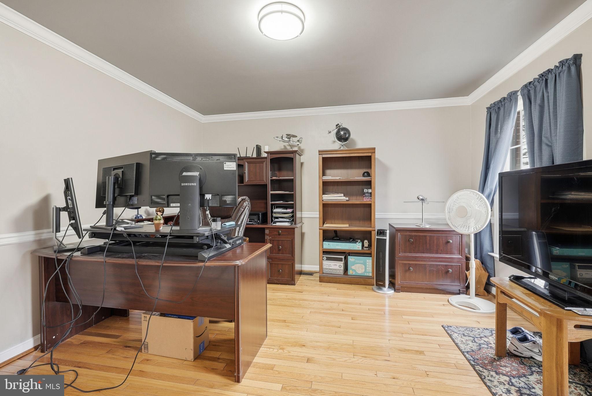 TWIN LAKES - Residential