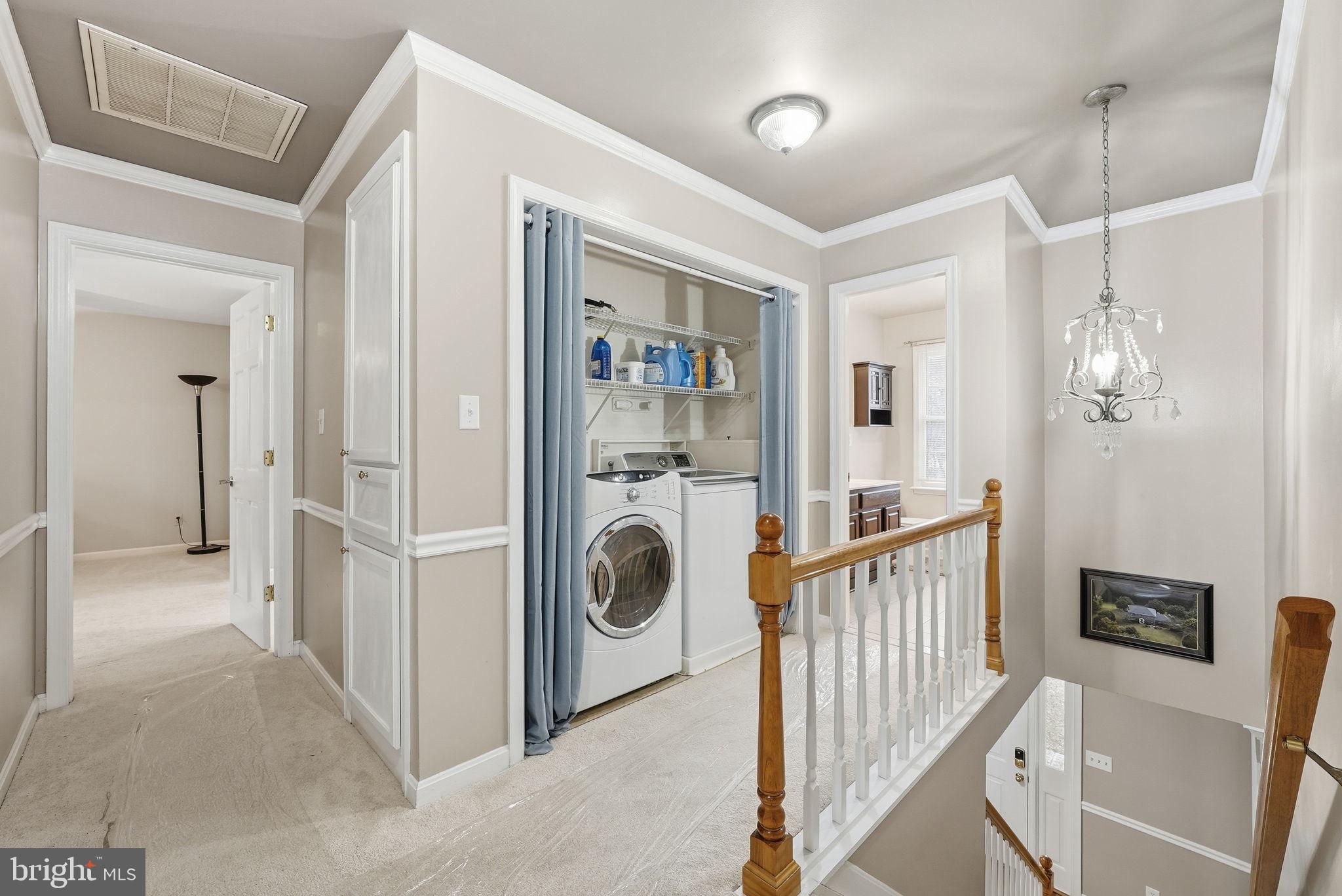 TWIN LAKES - Residential