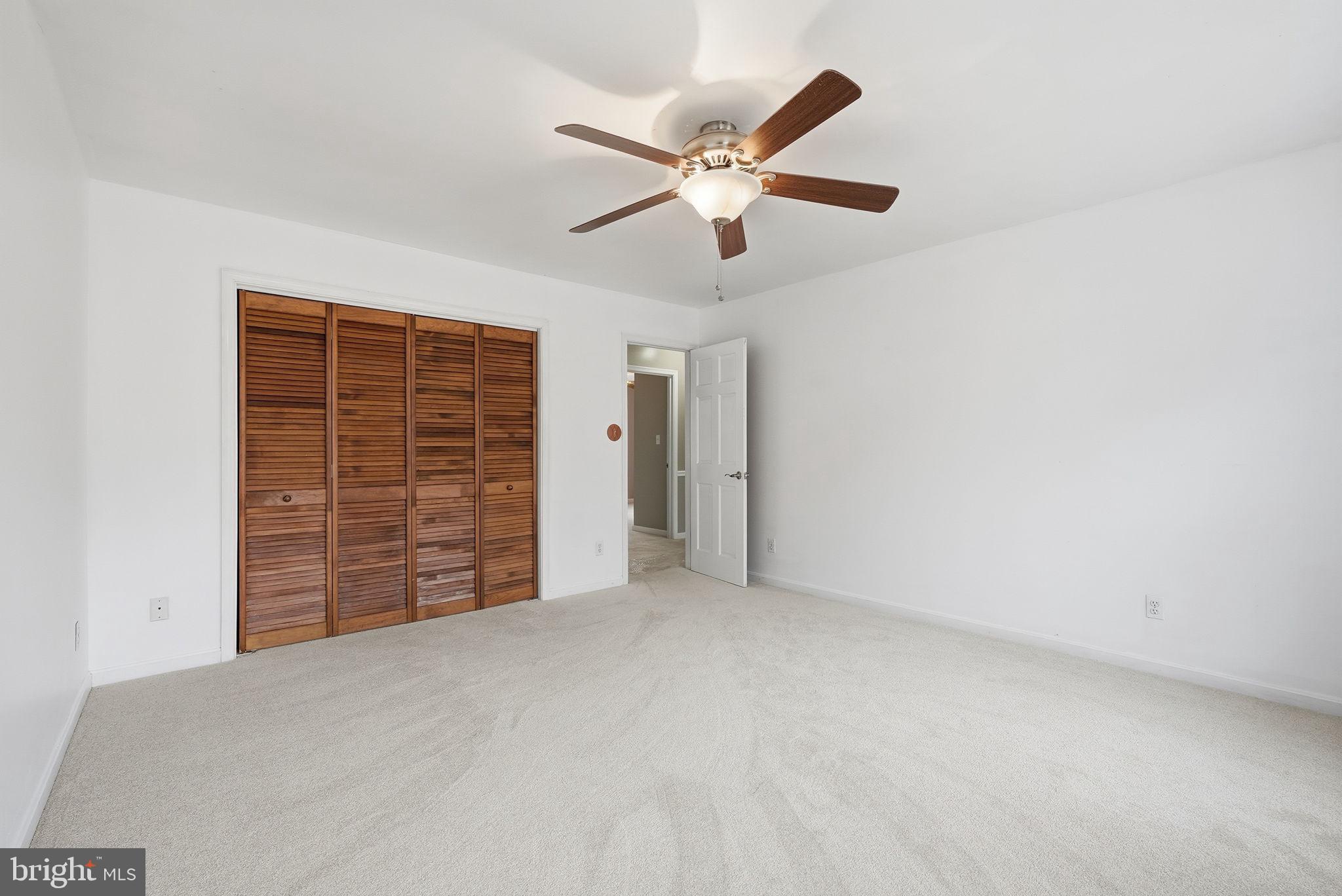 TWIN LAKES - Residential