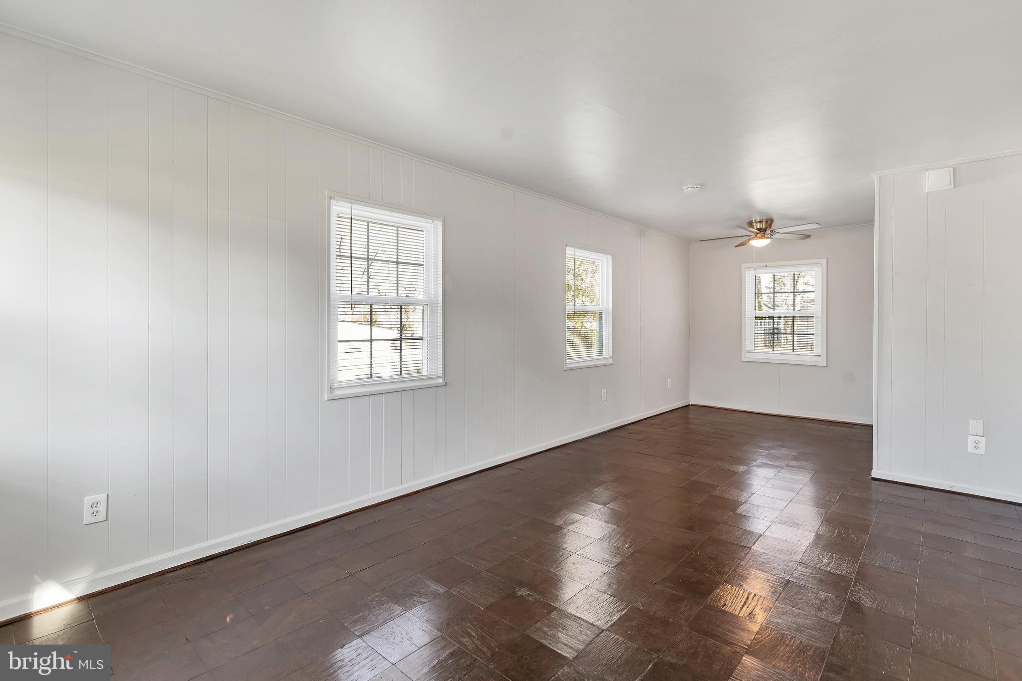 PIMMIT HILLS - Residential Lease