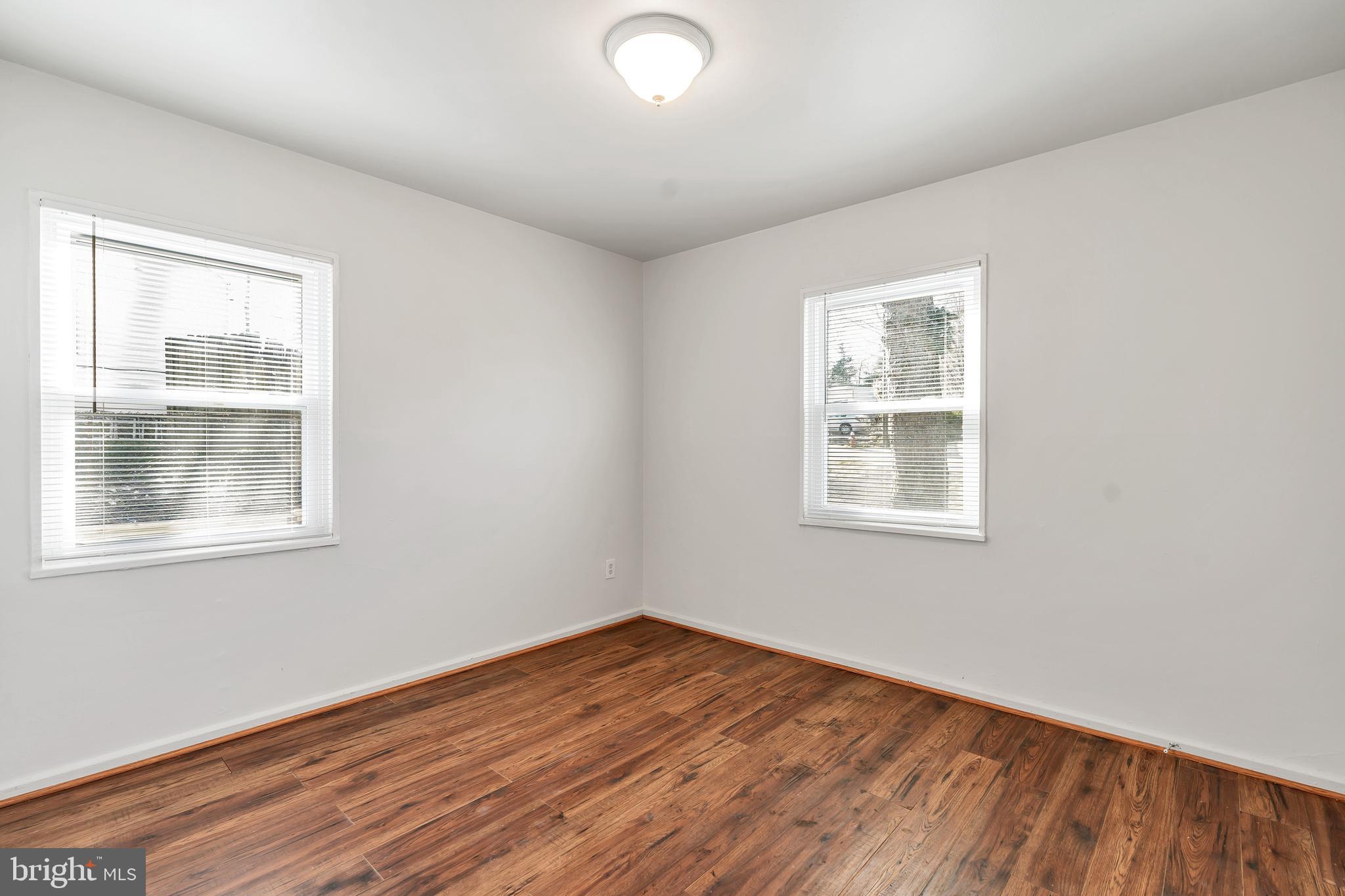 PIMMIT HILLS - Residential Lease