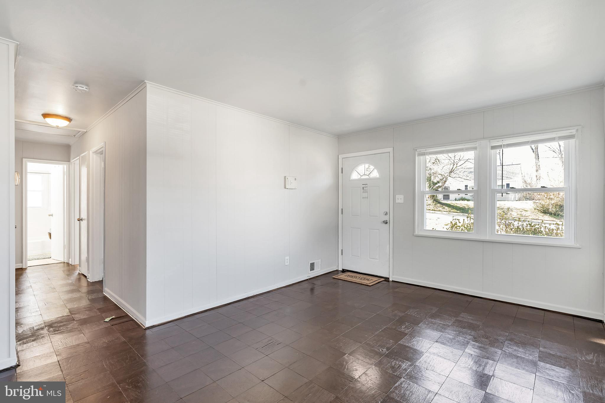 PIMMIT HILLS - Residential Lease