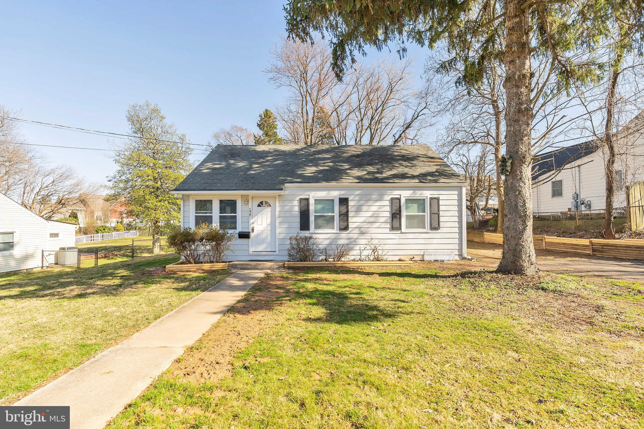 PIMMIT HILLS - Residential Lease