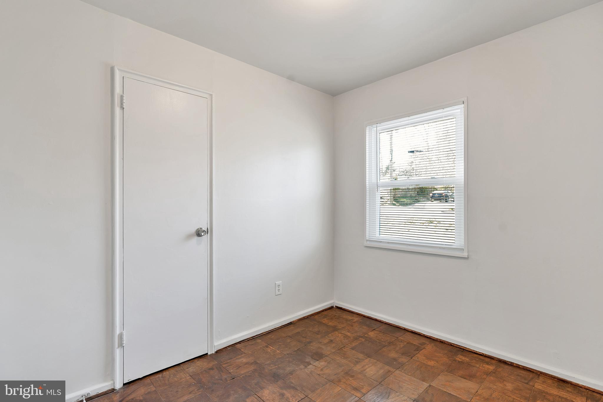 PIMMIT HILLS - Residential Lease