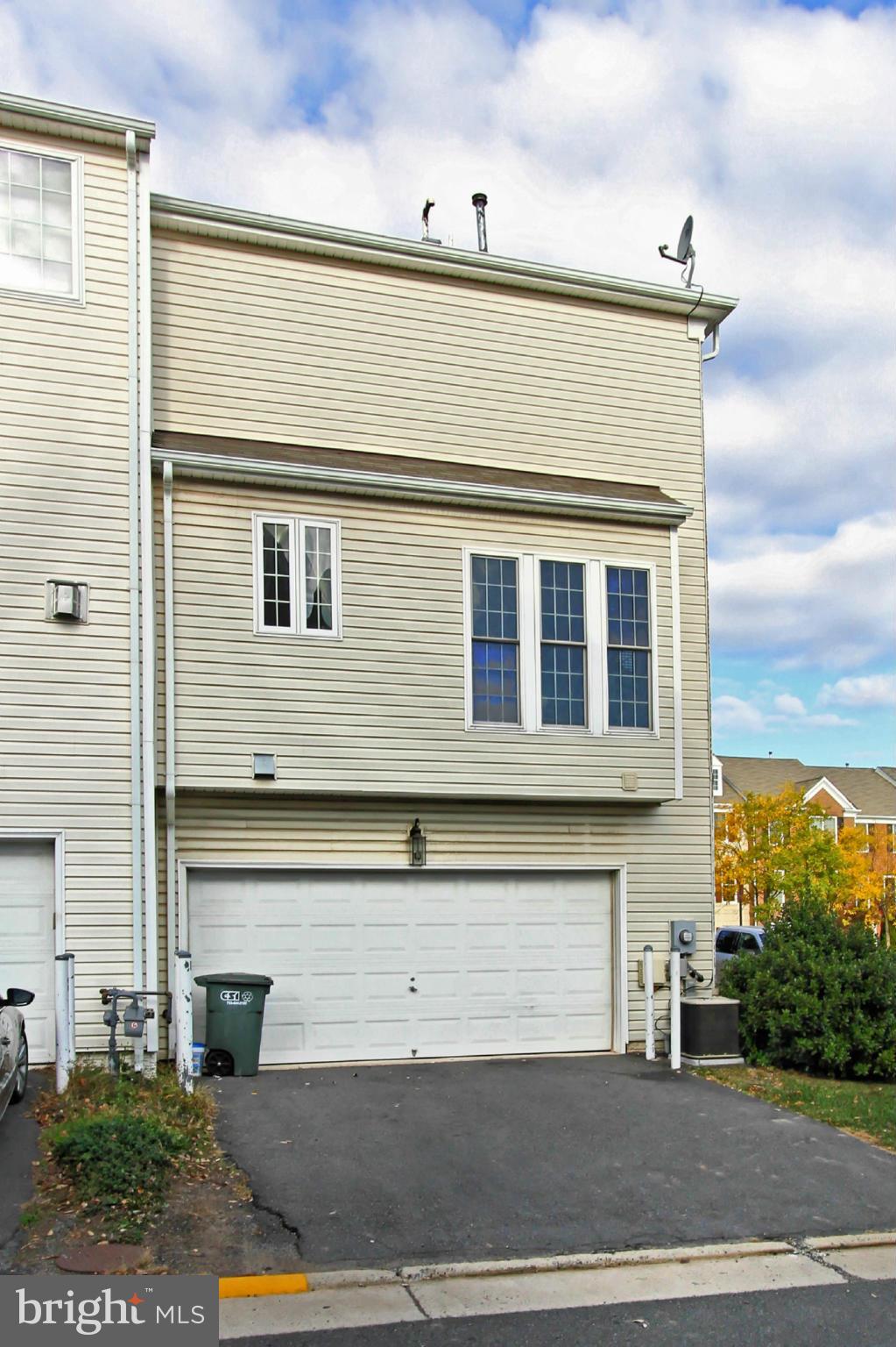 COPPERMINE CROSSING - Residential Lease