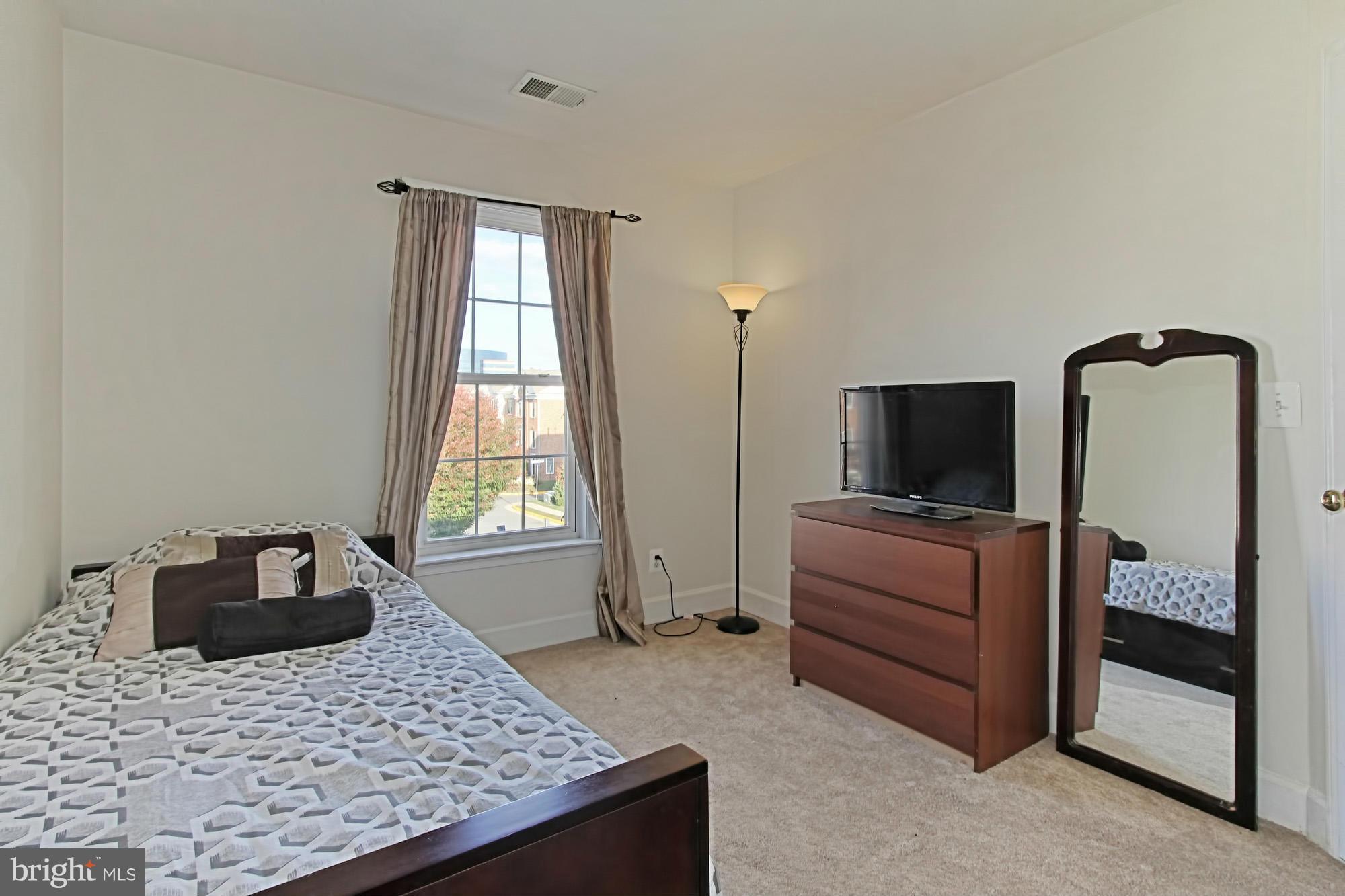 COPPERMINE CROSSING - Residential Lease