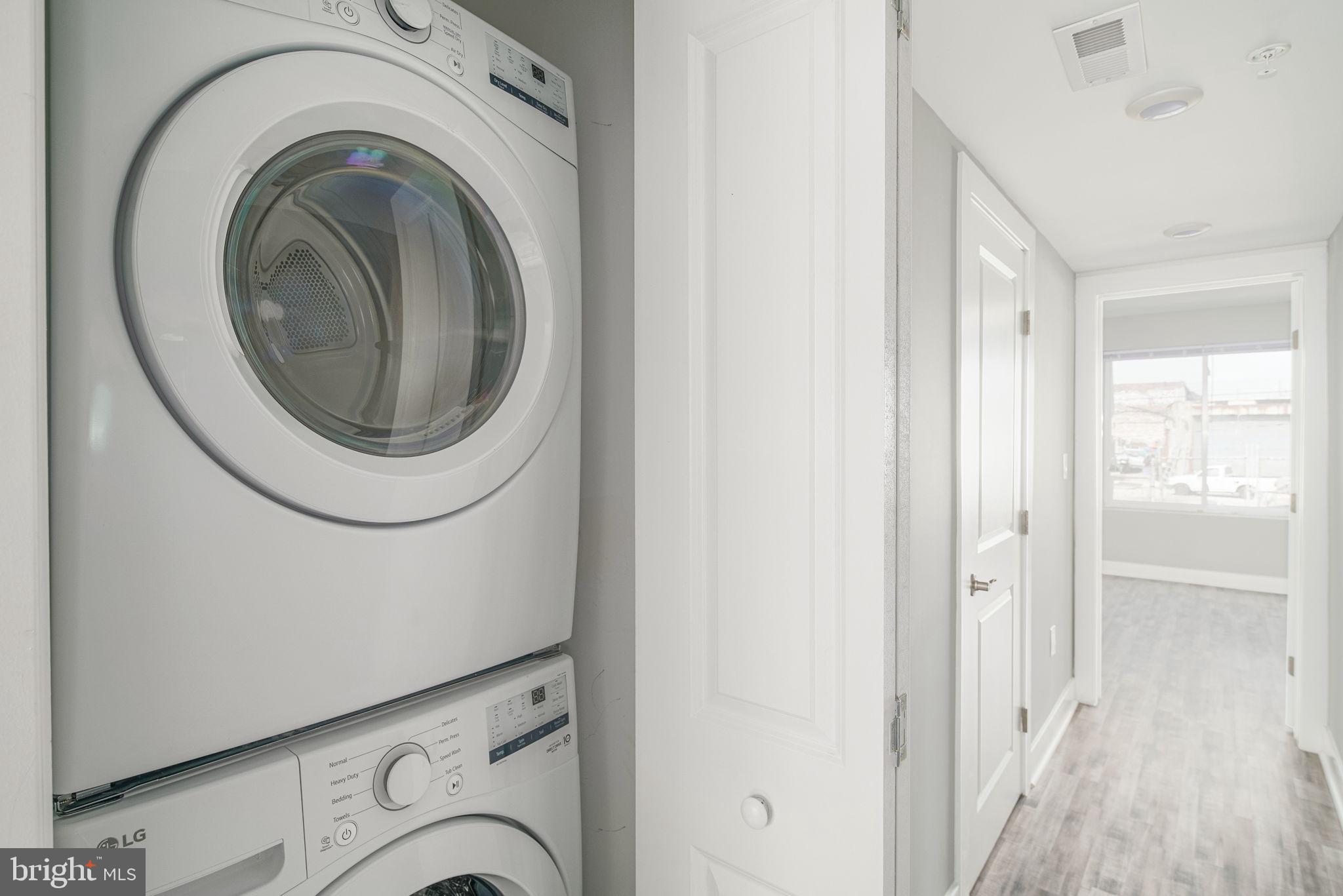 POPLAR - Residential Lease