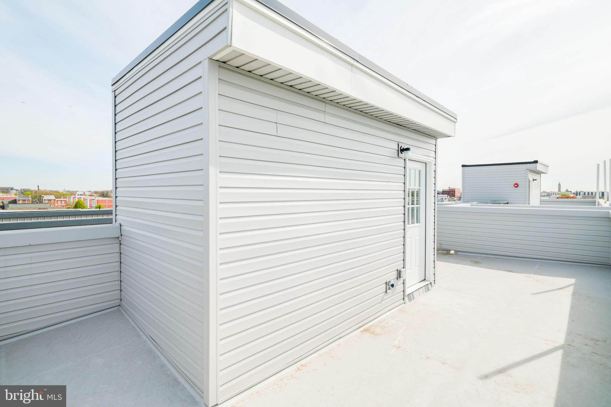 POPLAR - Residential Lease