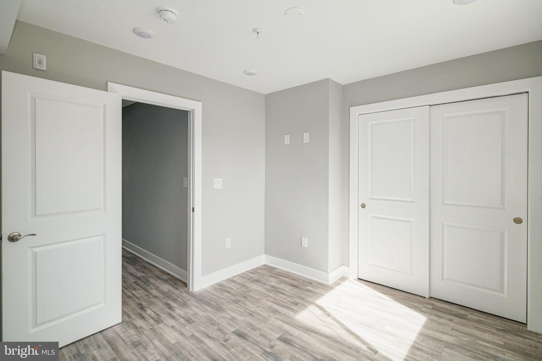 POPLAR - Residential Lease