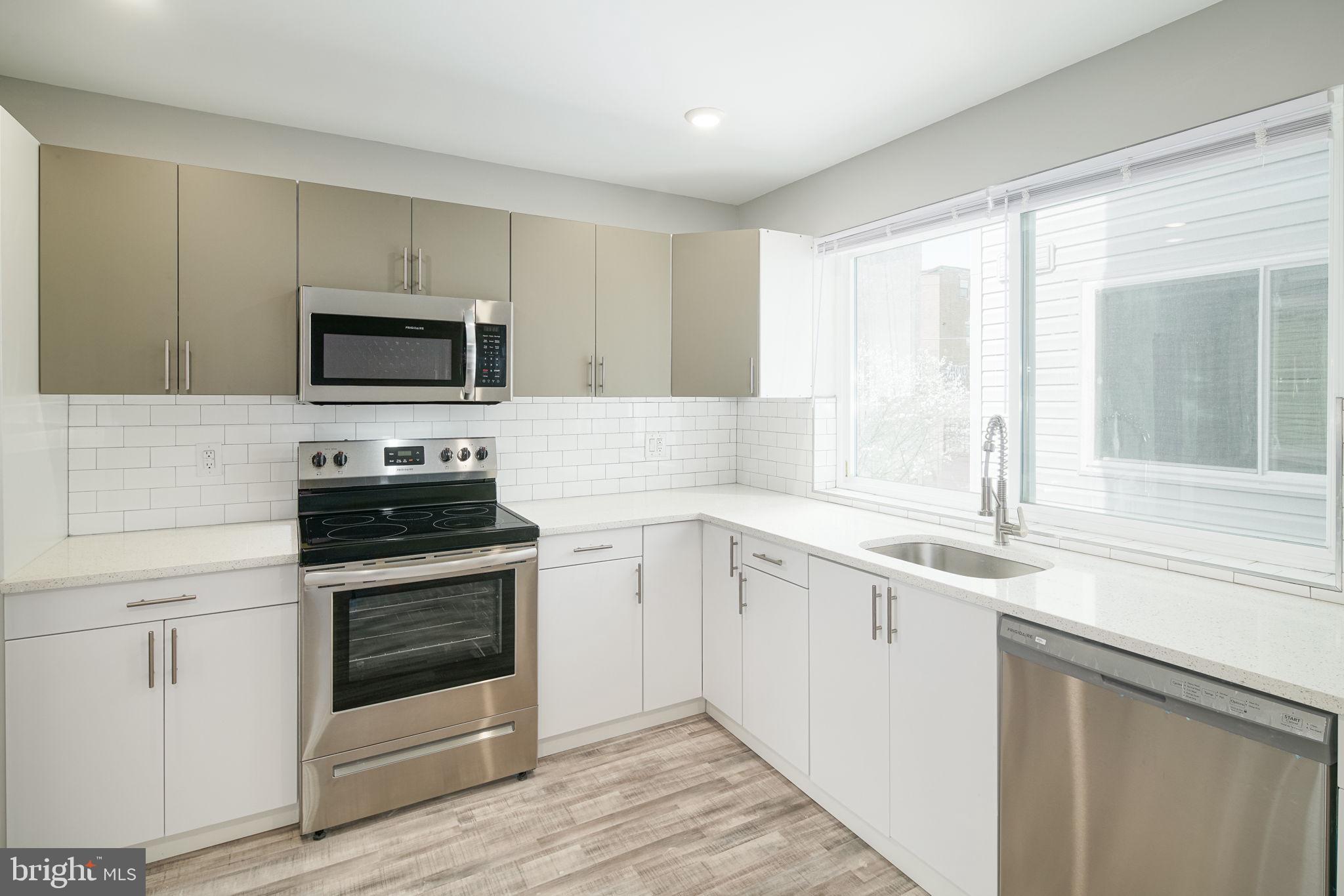 POPLAR - Residential Lease