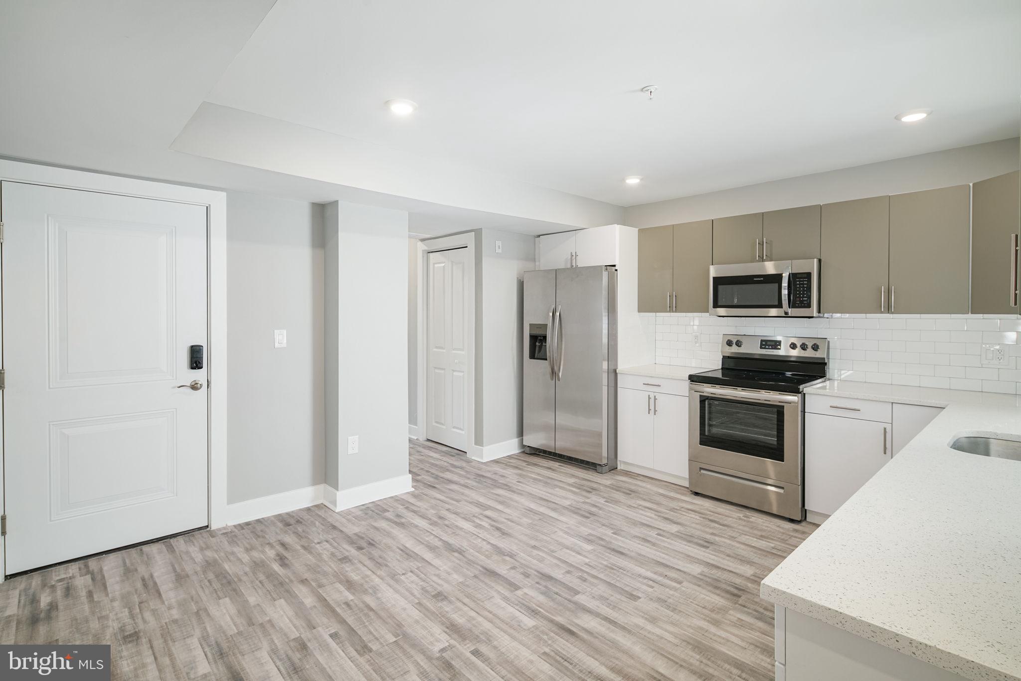 POPLAR - Residential Lease