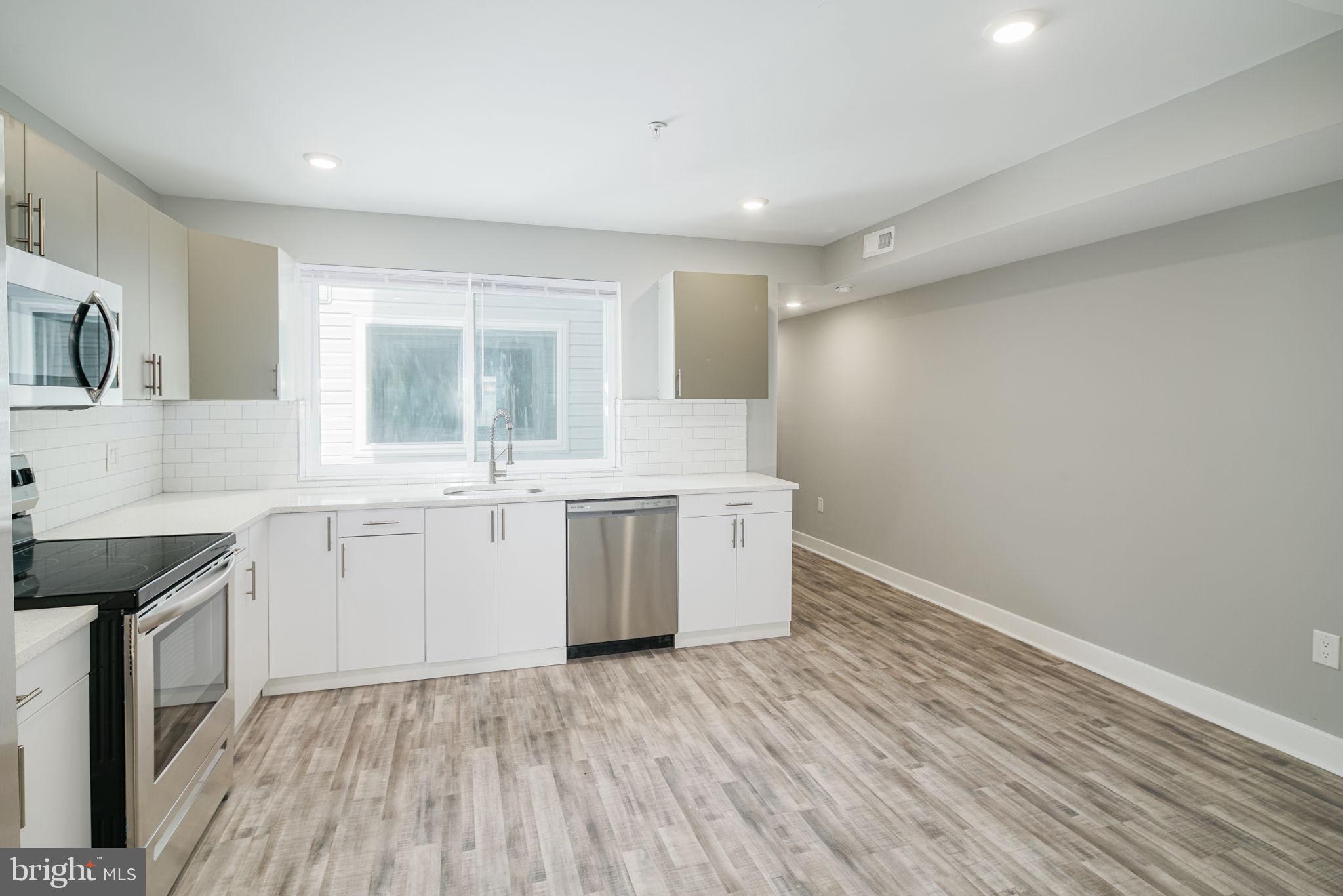 POPLAR - Residential Lease